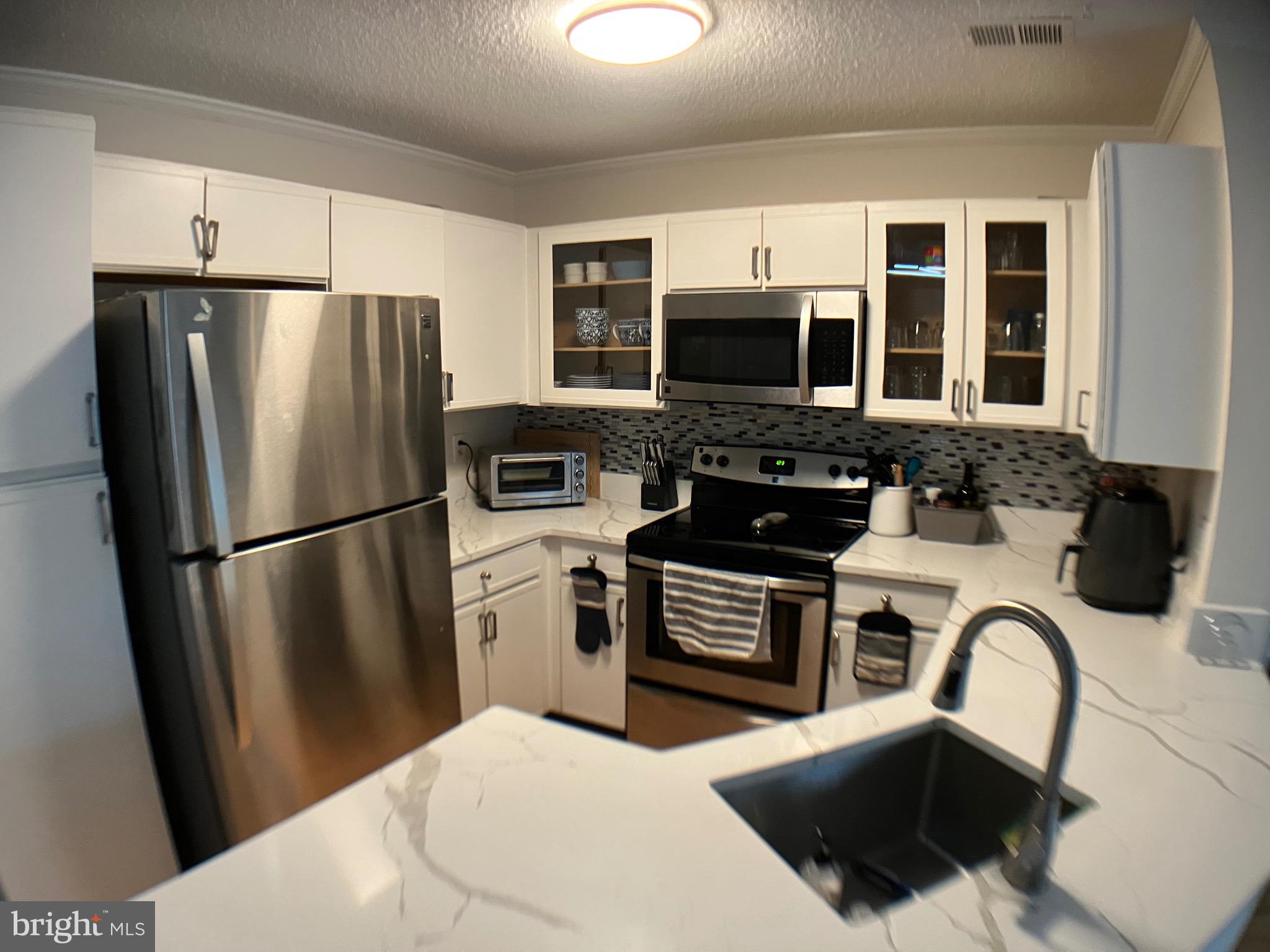 RESTON - Residential Lease