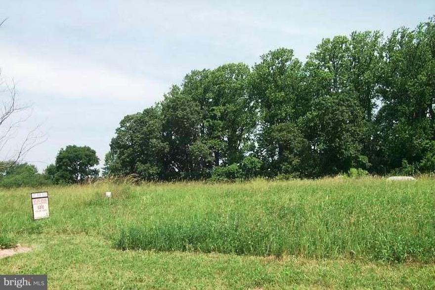 Beautiful level lot in back of Meredith Ridge Subdivision. Open in front with woods in the rear.  Great lot for a pool.  Convenient to Hunt Valley and Towson, I-83 and I-695.  Buyer to pay all docs and transfer taxes.