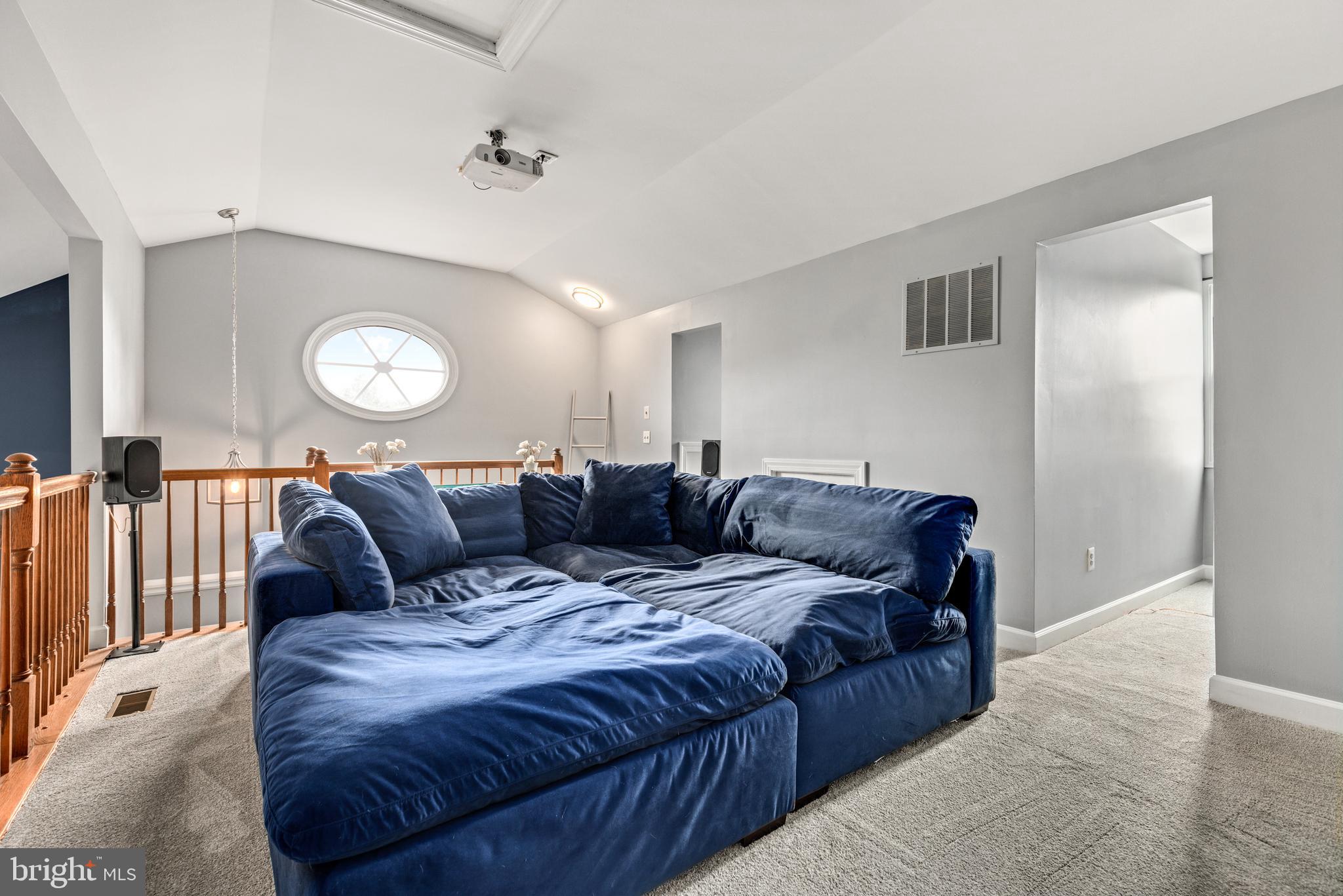 POTOMAC LAKES - Residential