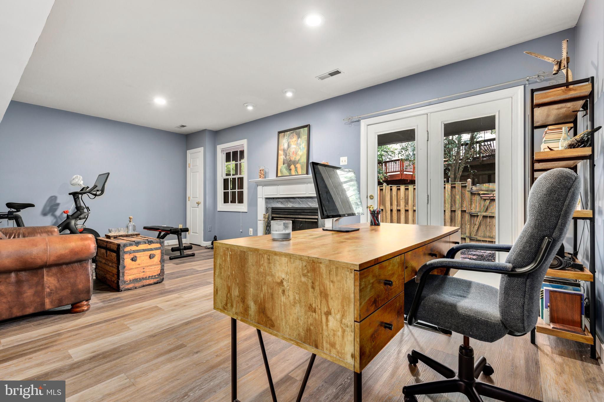 POTOMAC LAKES - Residential