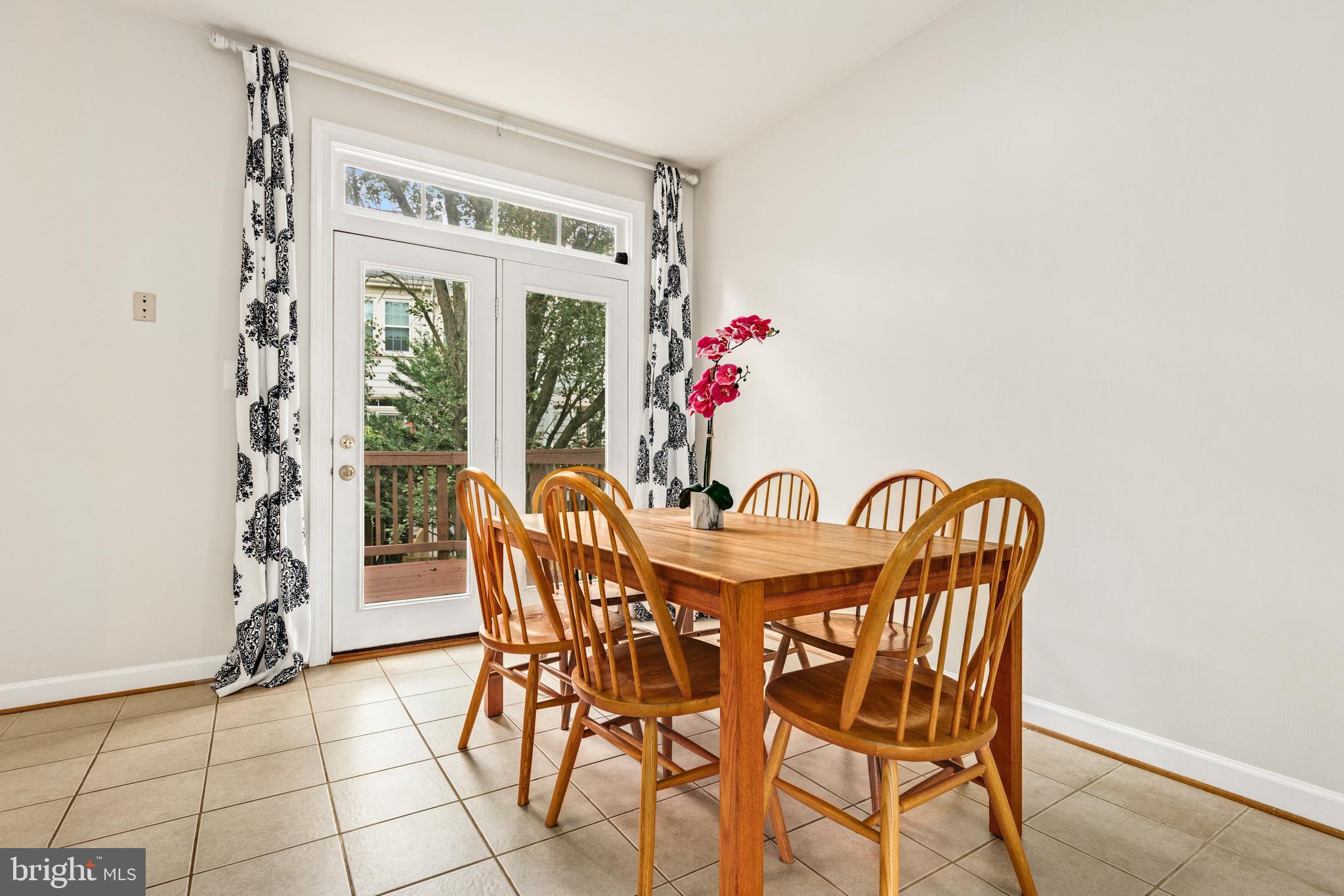 POTOMAC LAKES - Residential