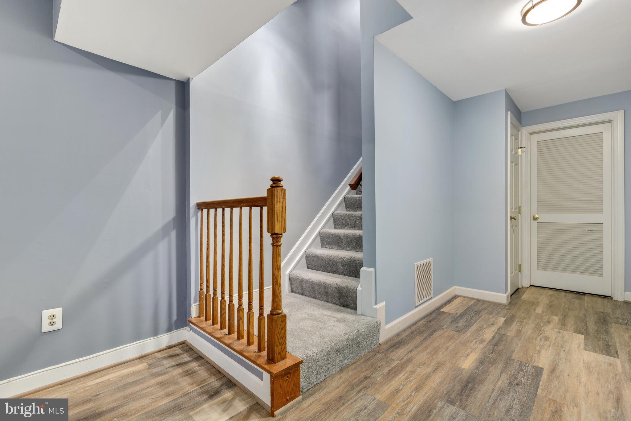 POTOMAC LAKES - Residential