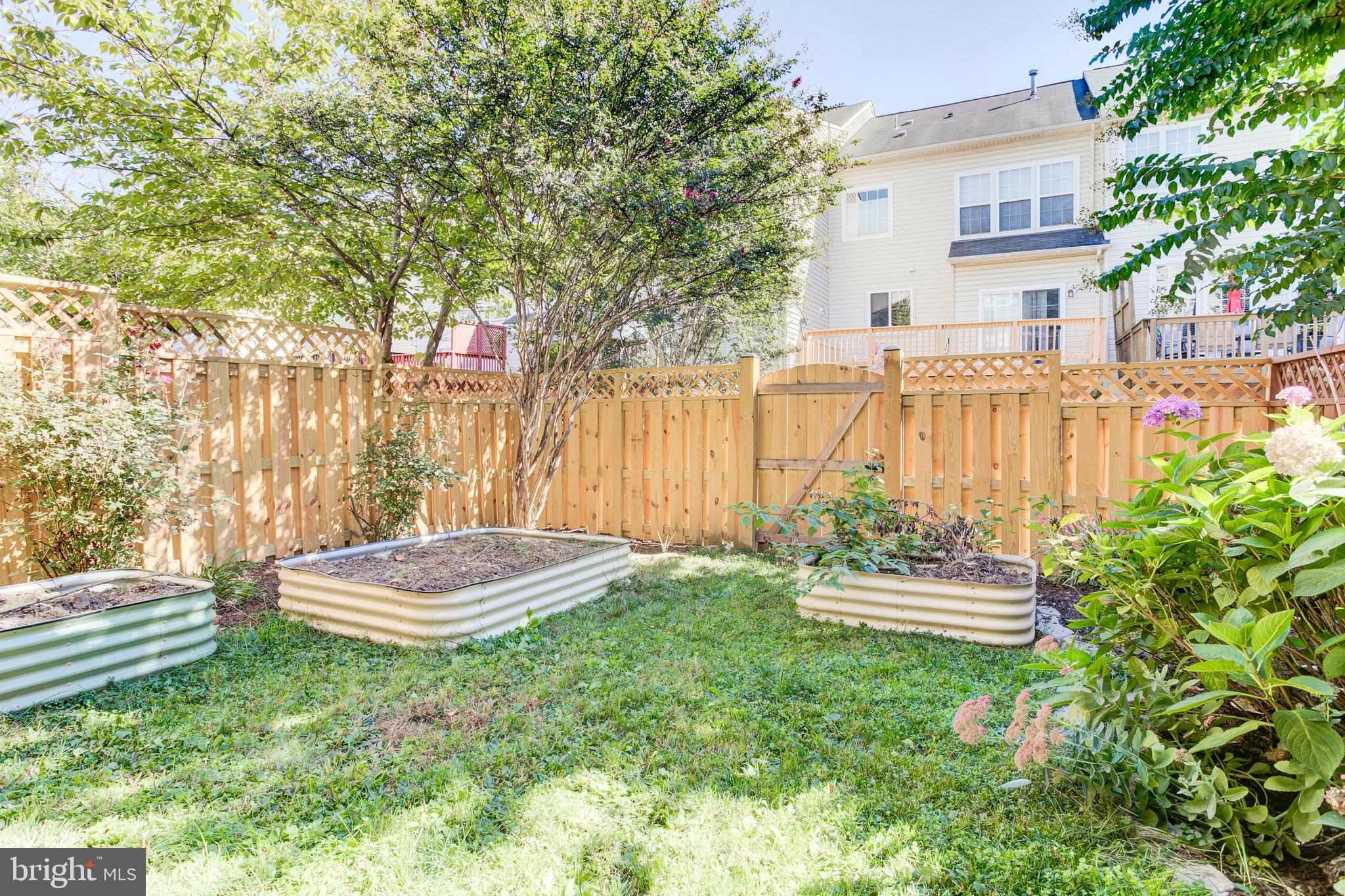 BROADLANDS SOUTH - Residential Lease