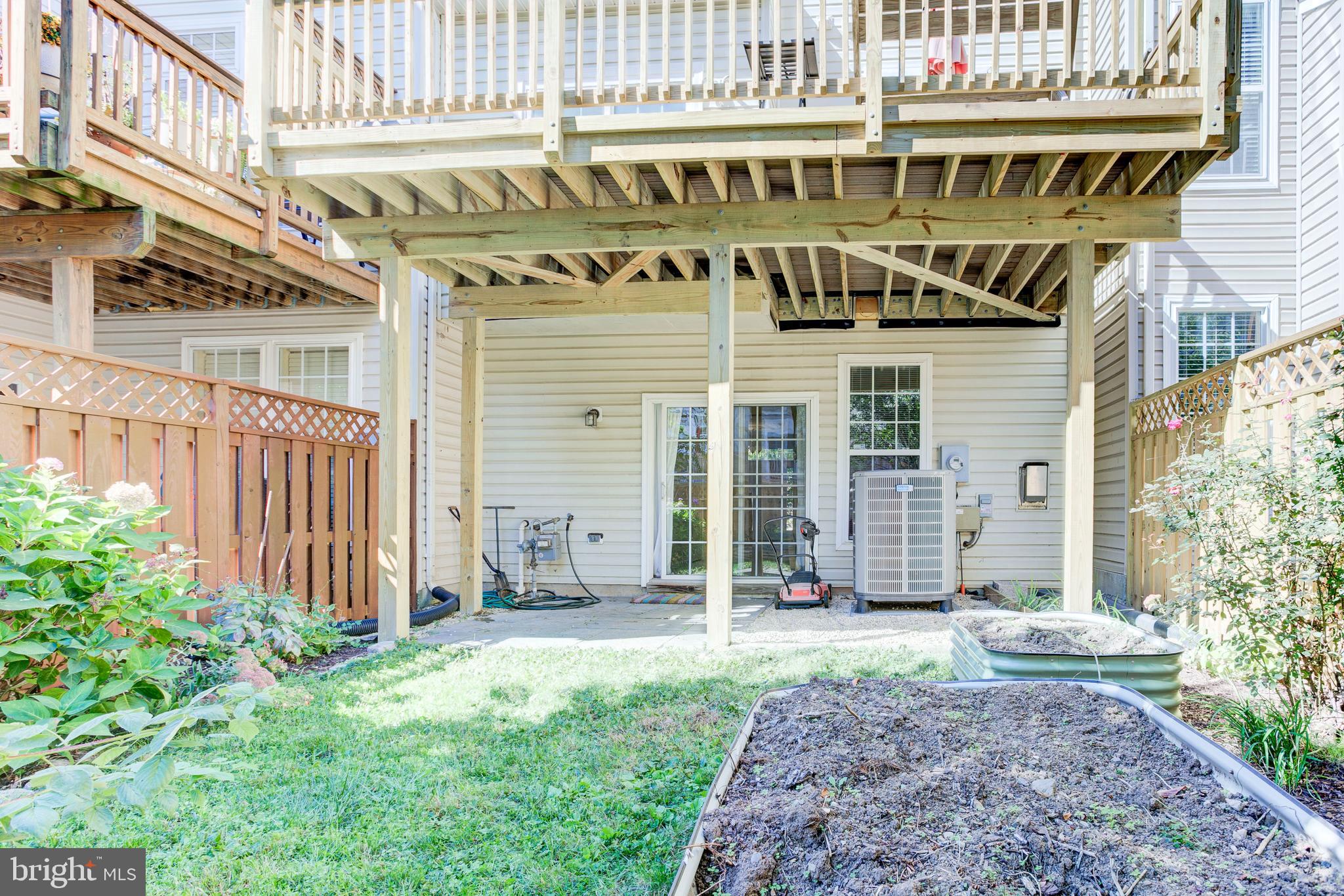 BROADLANDS SOUTH - Residential Lease