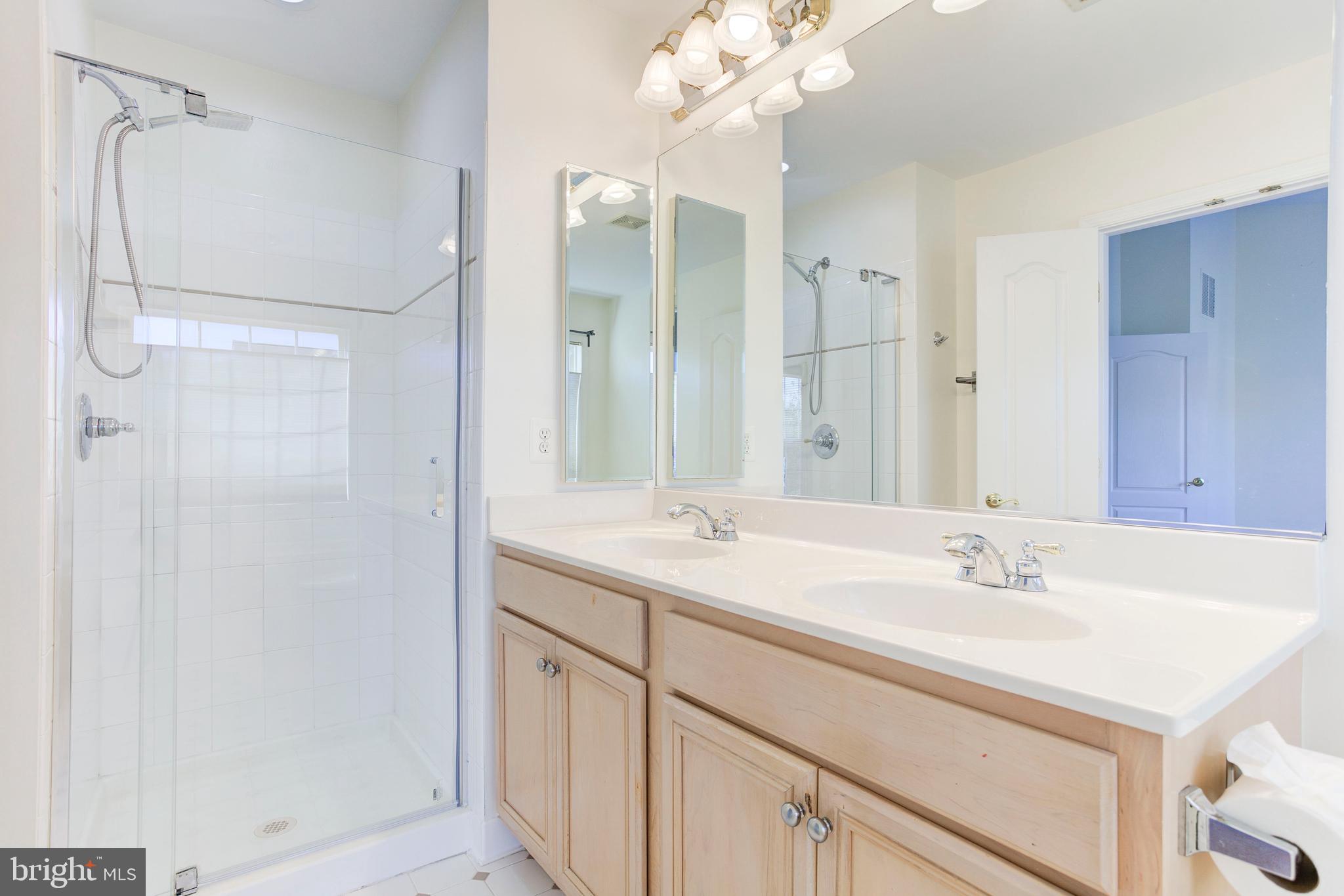 BROADLANDS SOUTH - Residential Lease