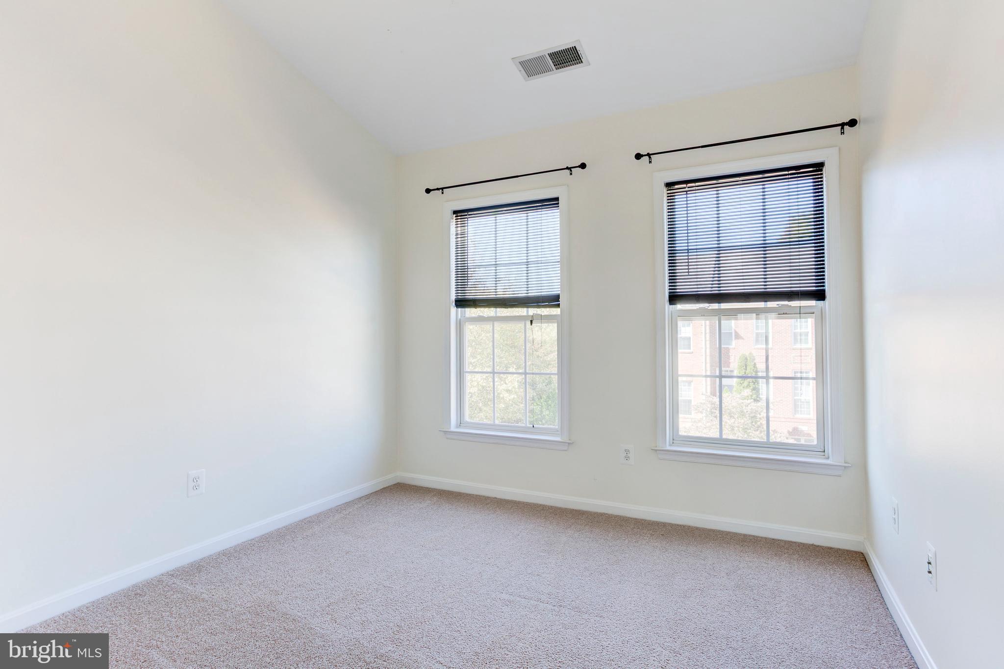 BROADLANDS SOUTH - Residential Lease