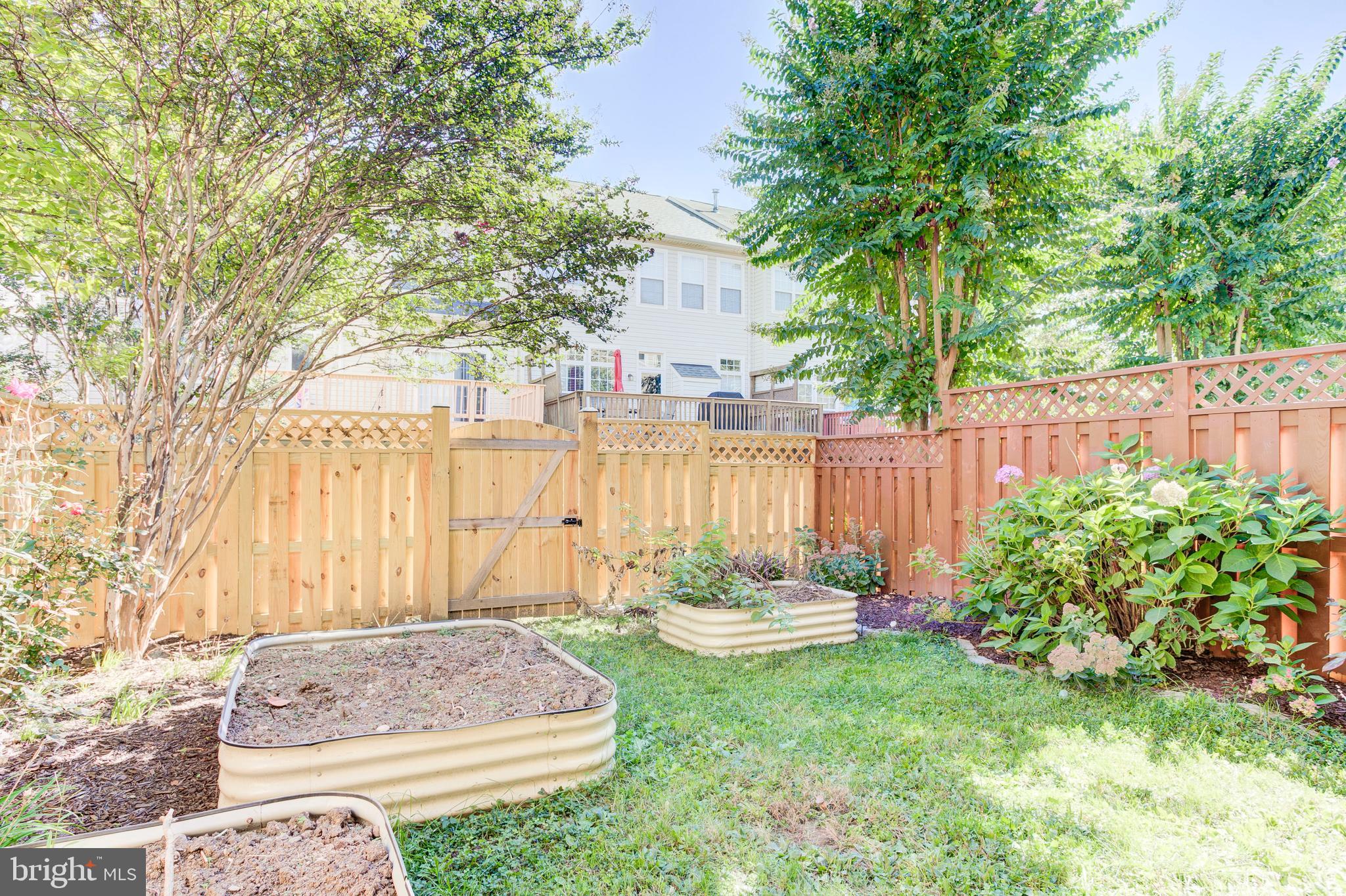 BROADLANDS SOUTH - Residential Lease