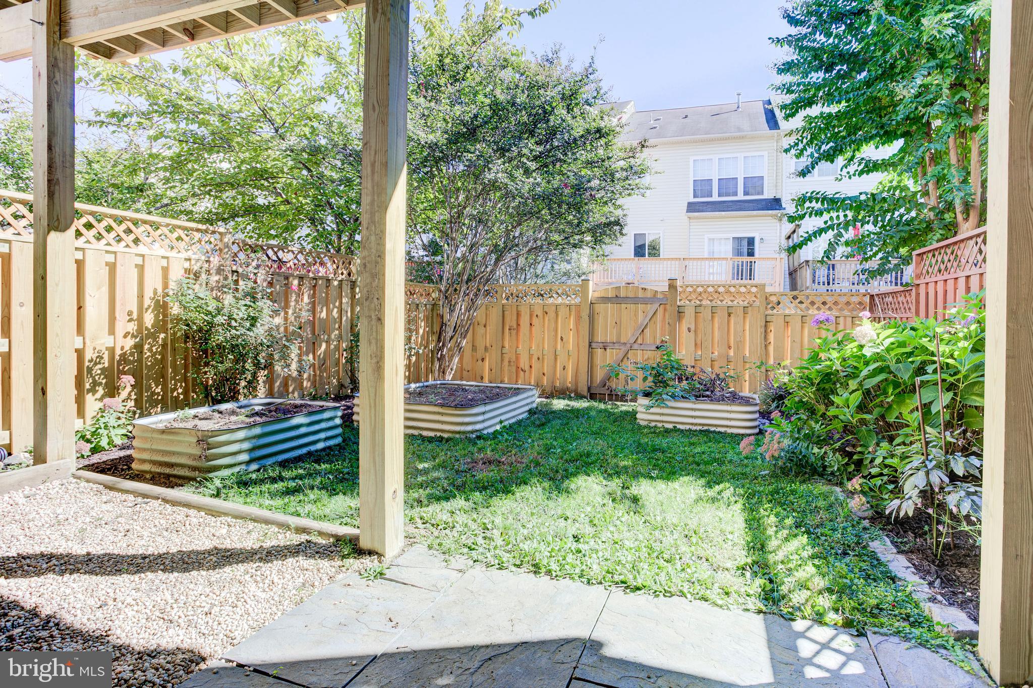 BROADLANDS SOUTH - Residential Lease