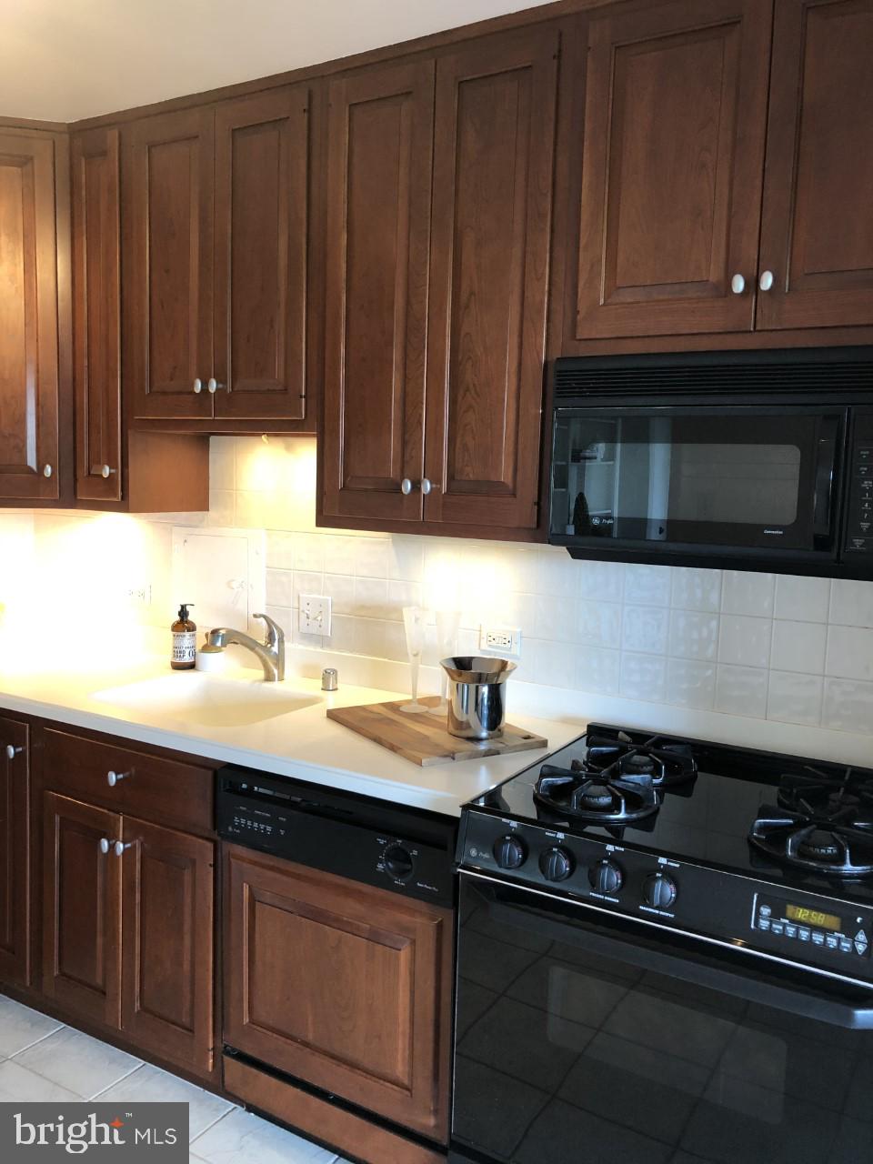 THE CHATHAM - Residential