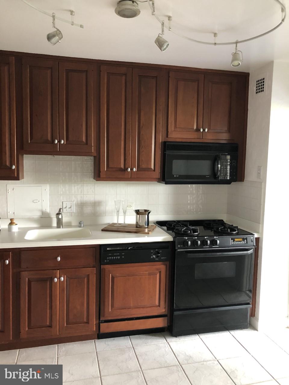 THE CHATHAM - Residential