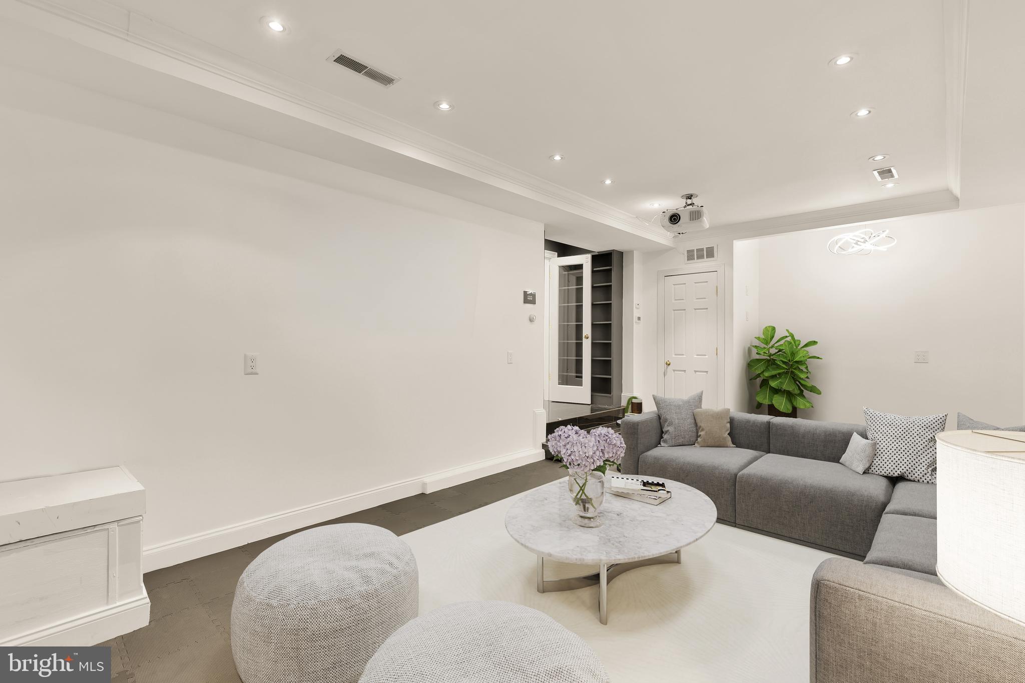 GEORGETOWN - Residential