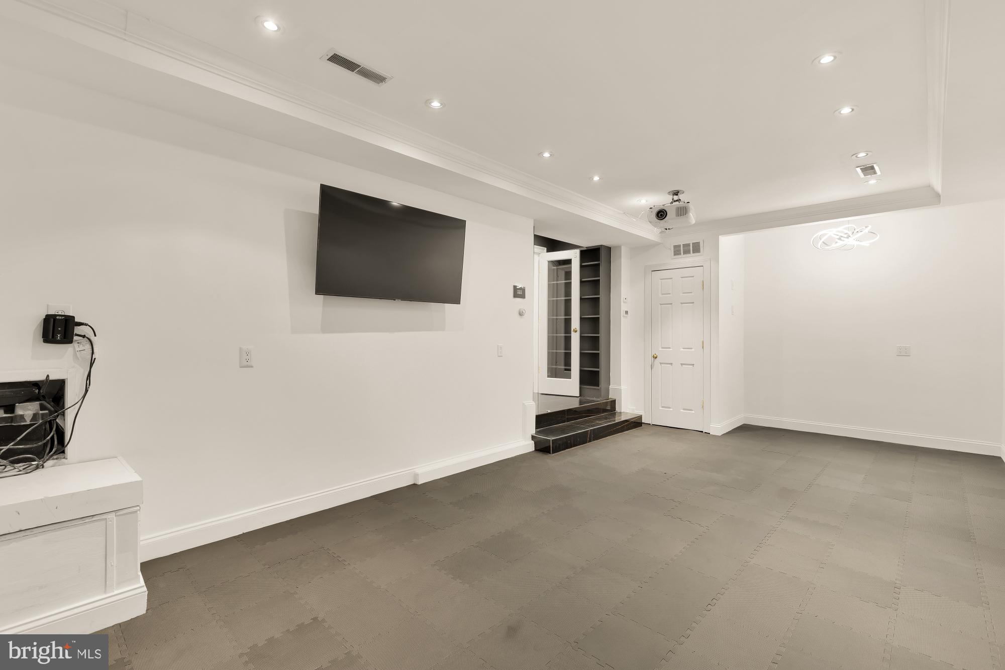 GEORGETOWN - Residential
