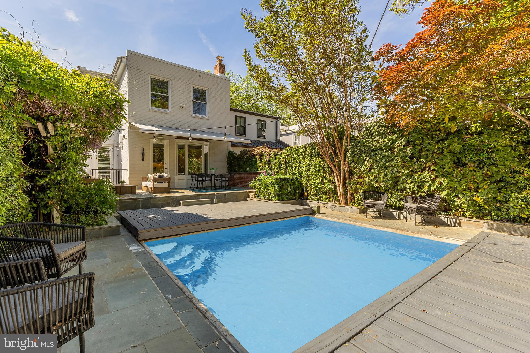 GEORGETOWN - Residential