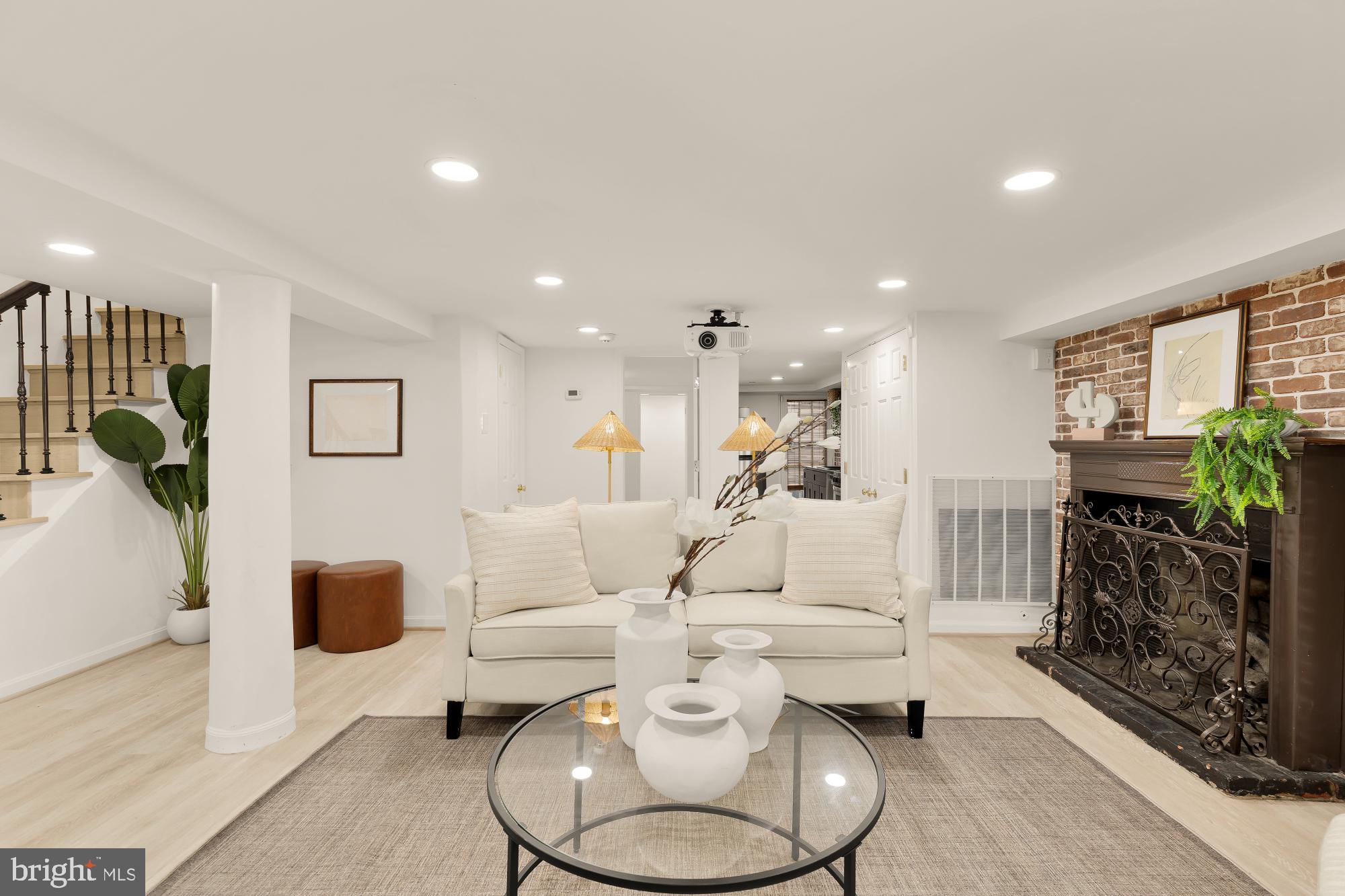 GEORGETOWN - Residential