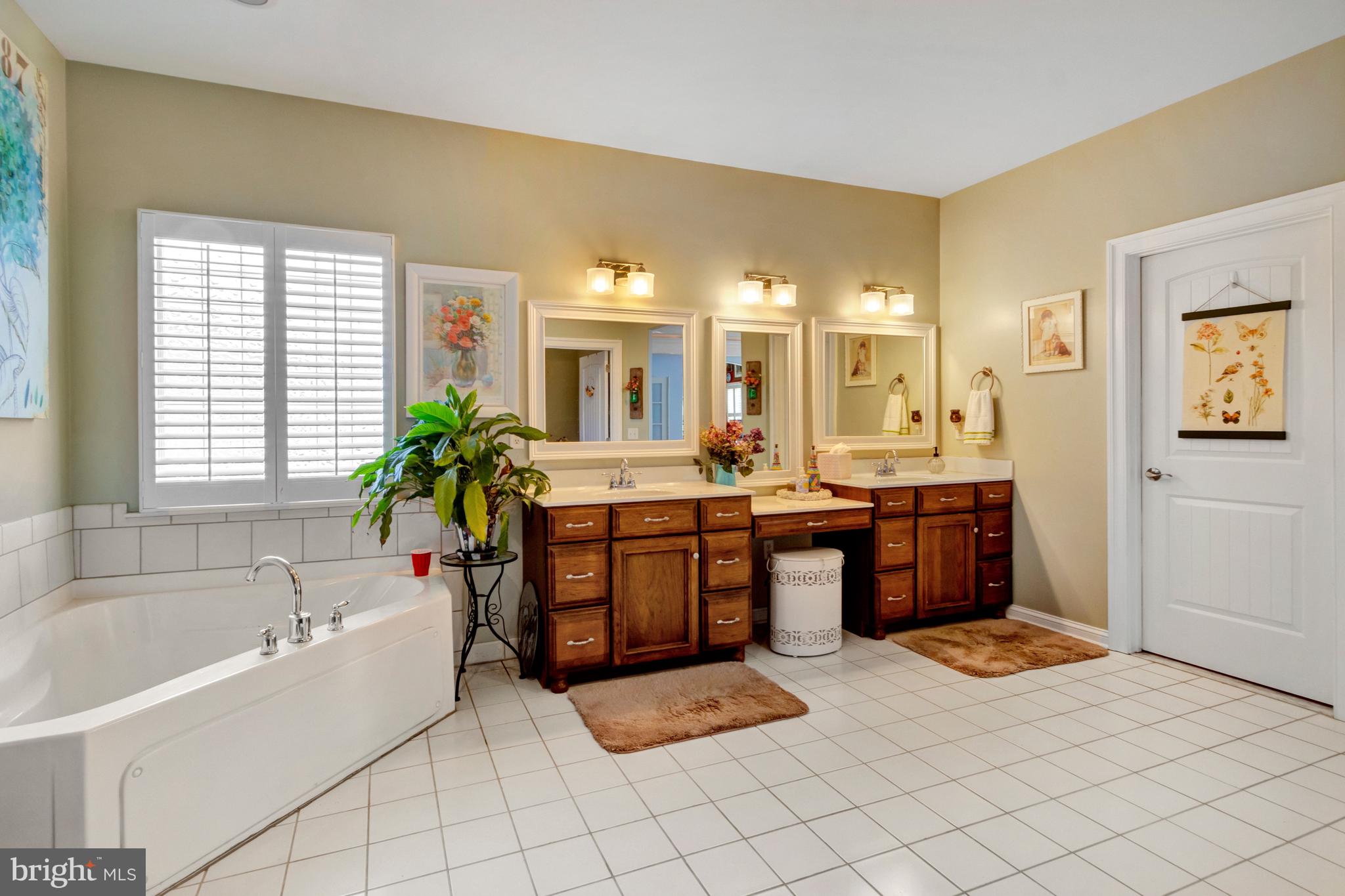 BLACK CREEK COVE - Residential