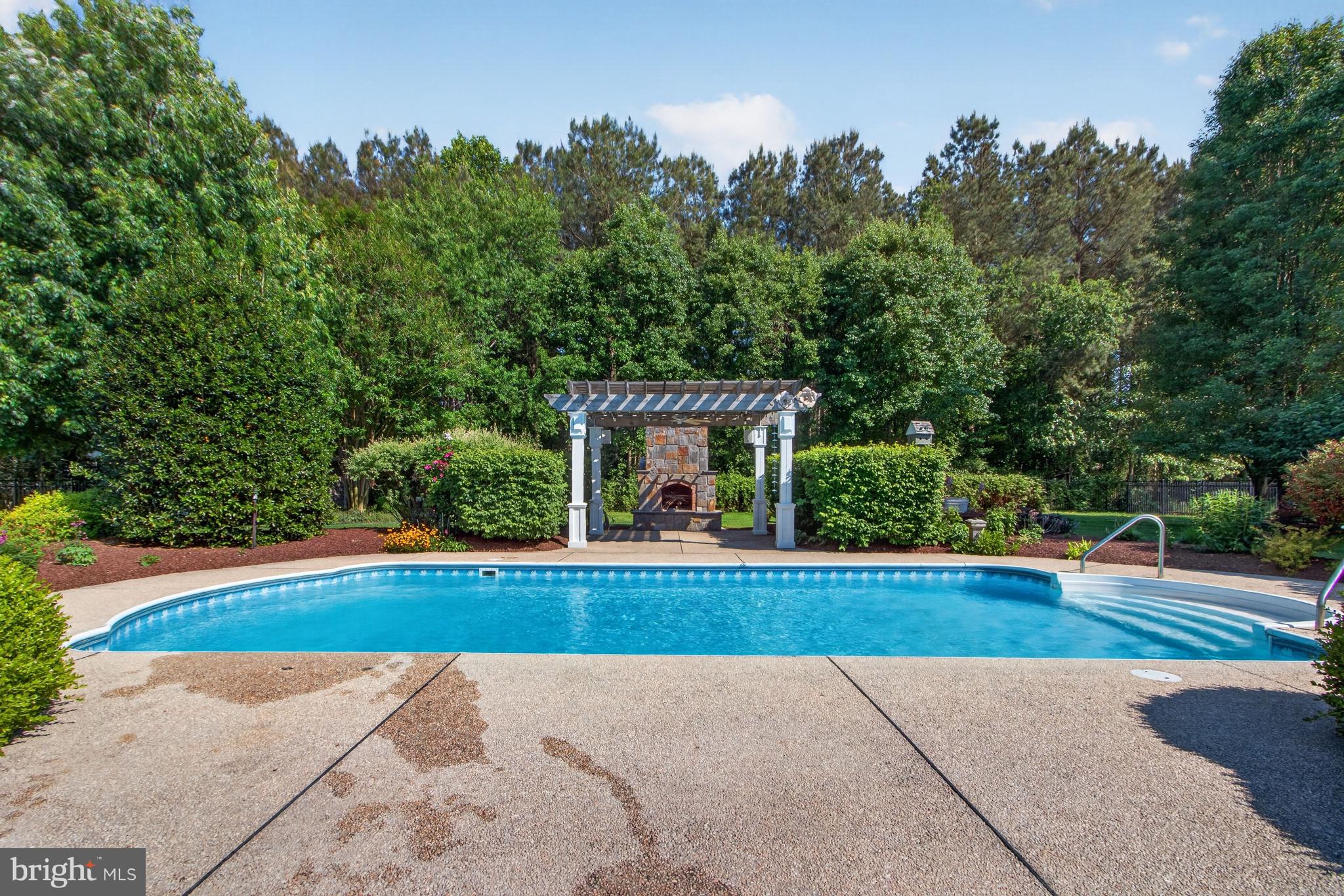BLACK CREEK COVE - Residential
