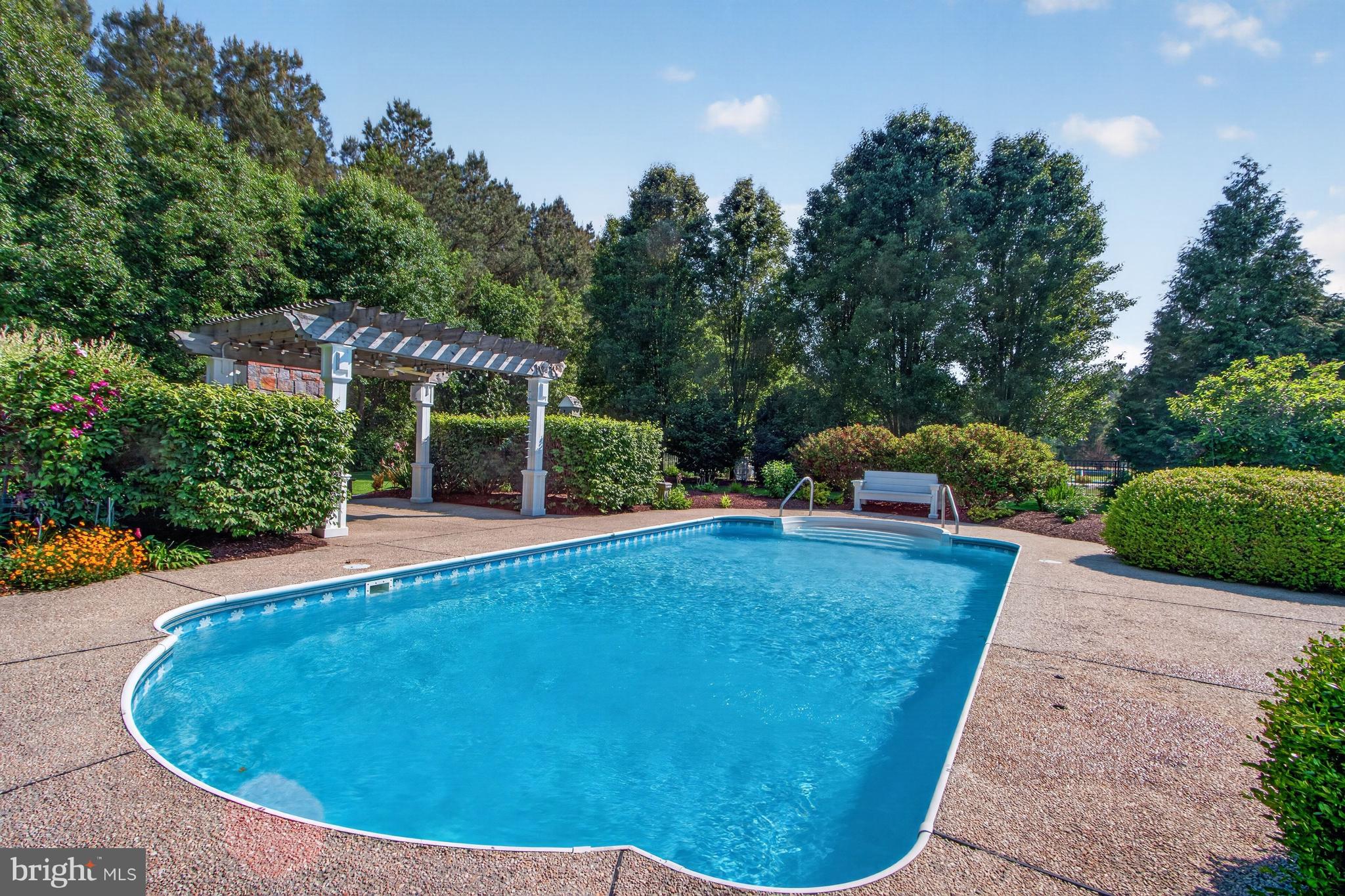 BLACK CREEK COVE - Residential