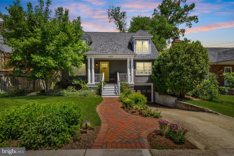Photo of 4323 18th Street N, ARLINGTON, VA 22207 (MLS # VAAR2075668)