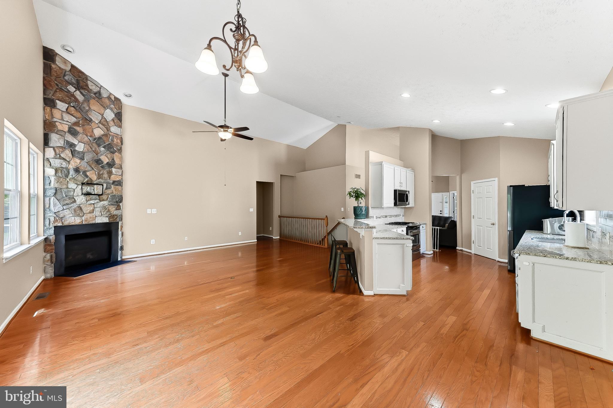 CLUB AT PATRIOTS GLEN - Residential