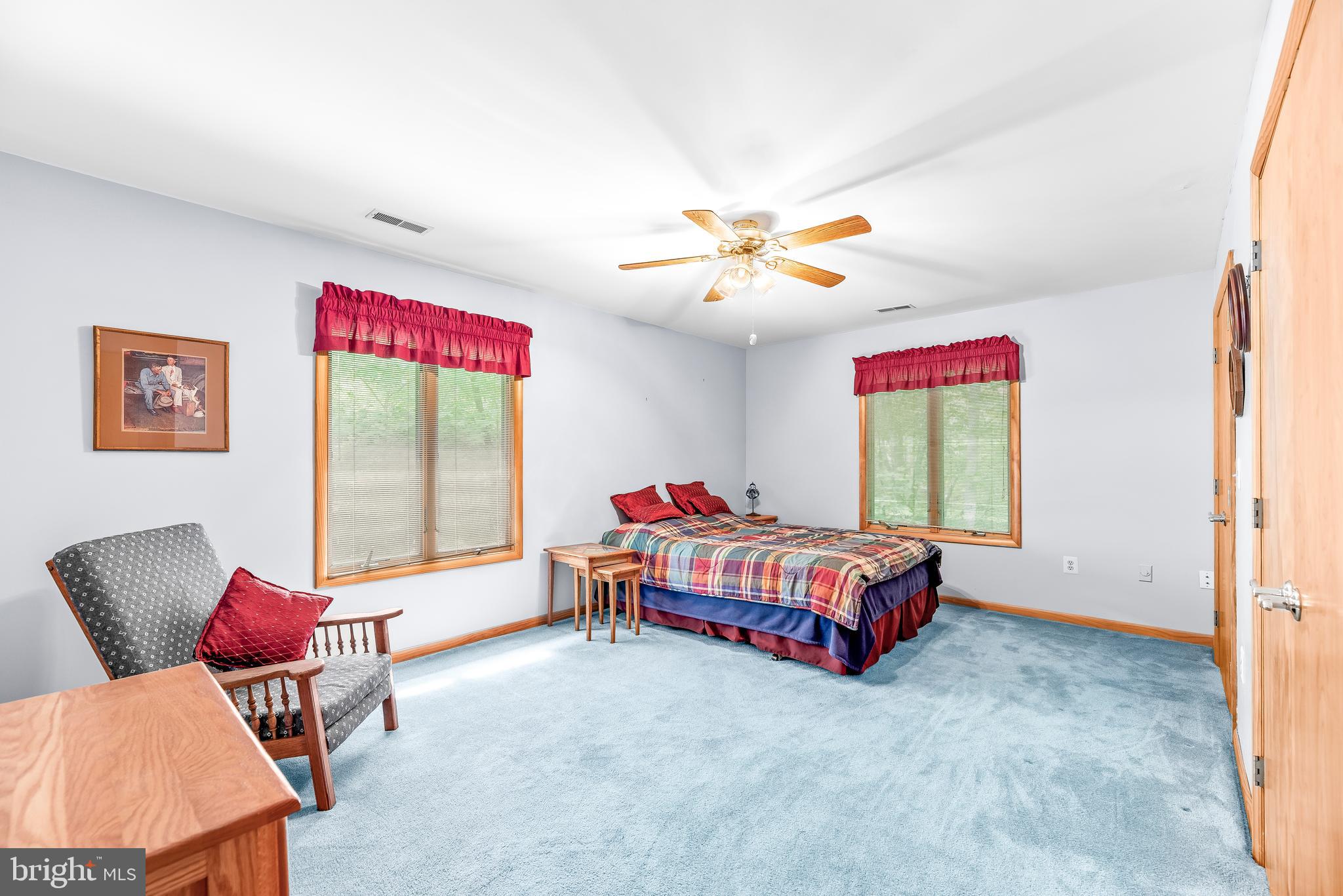 WALNUT WOODS - Residential