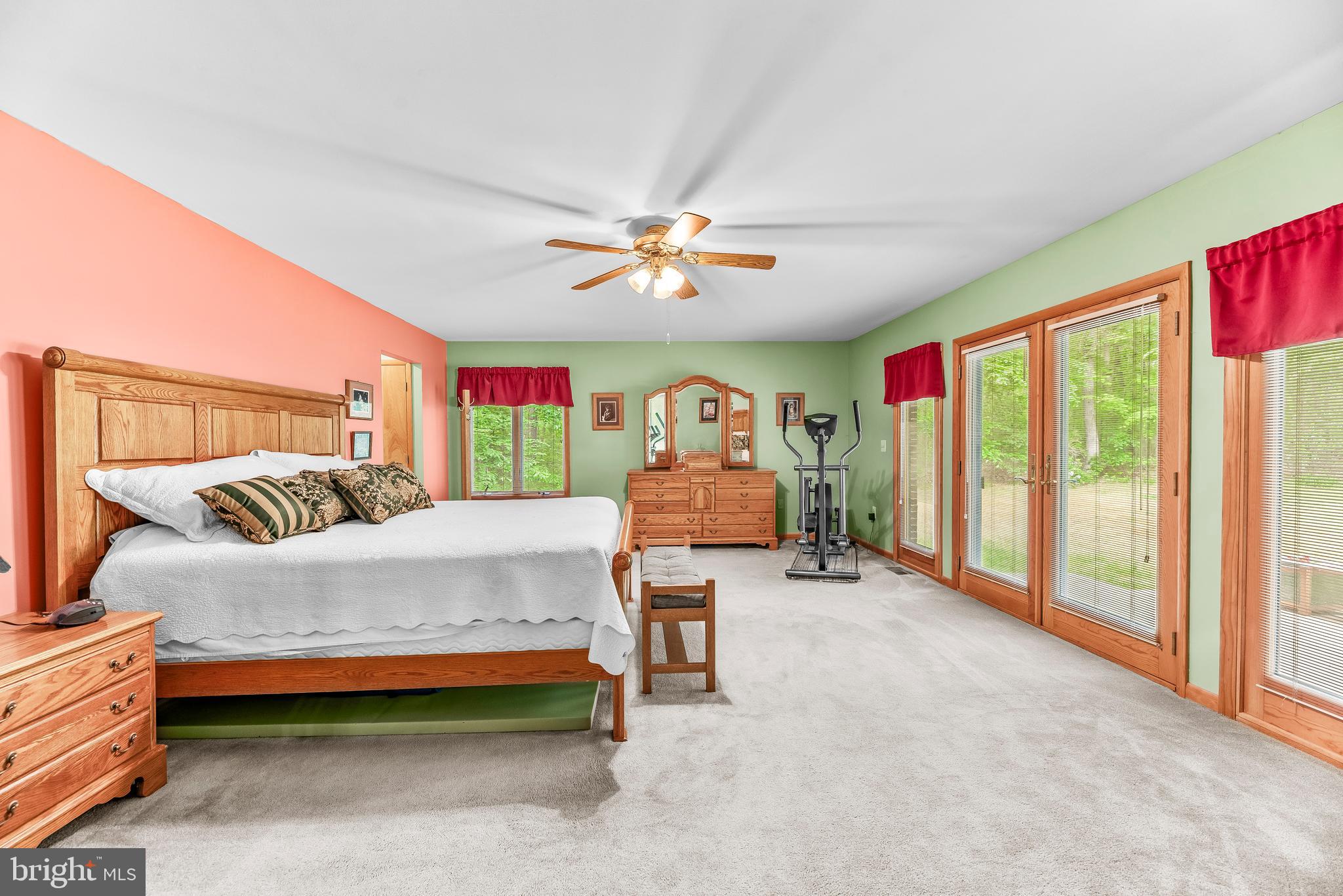 WALNUT WOODS - Residential