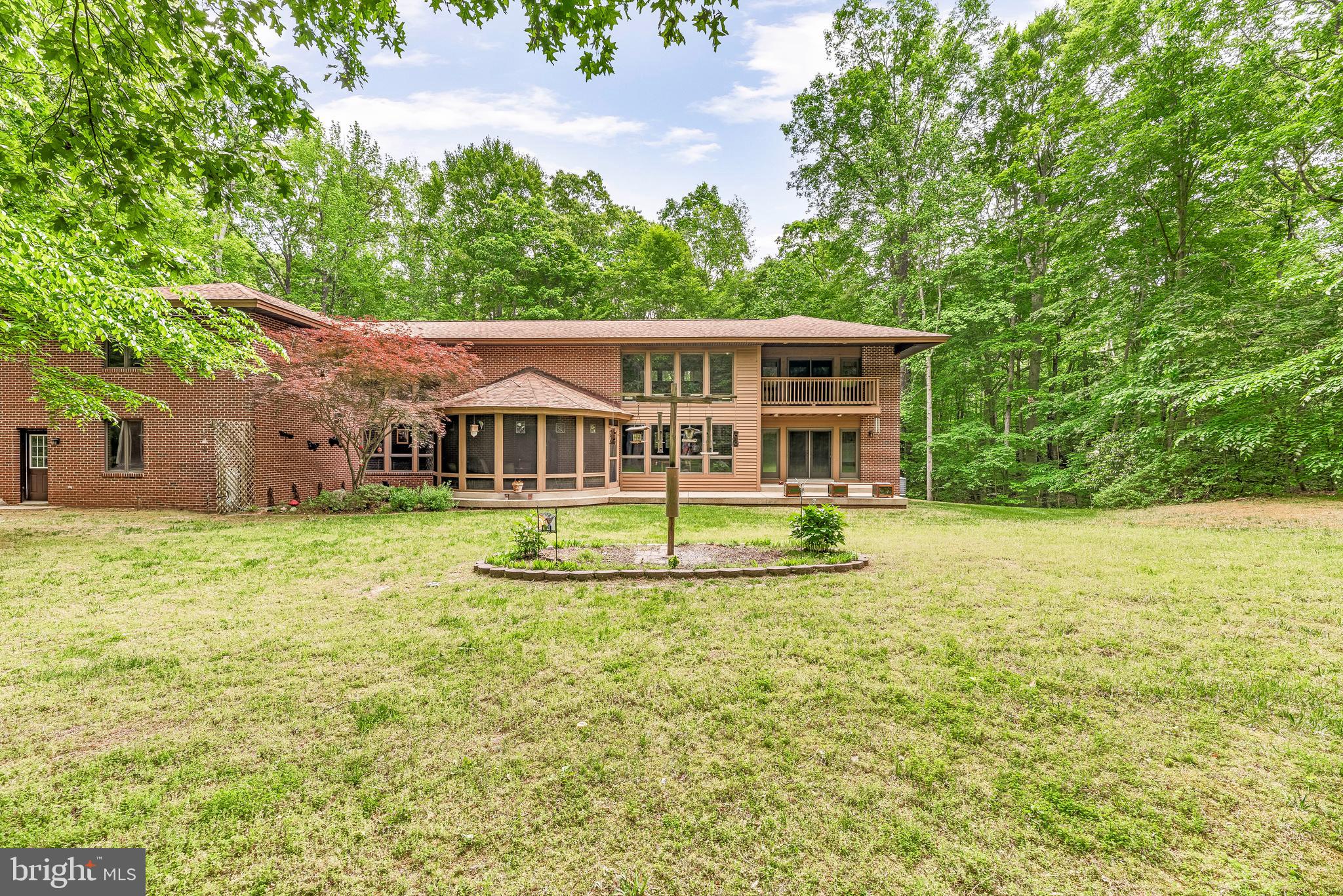 WALNUT WOODS - Residential