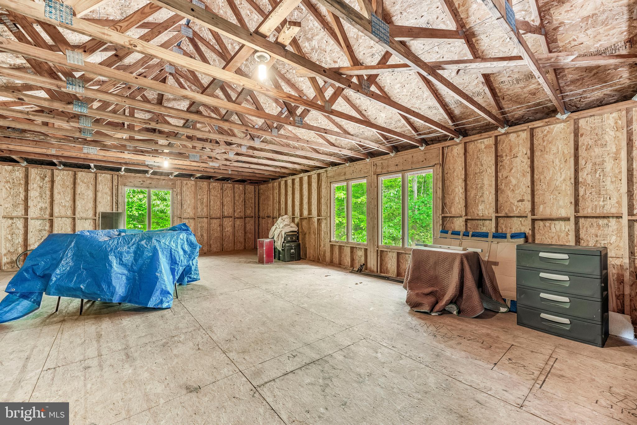 WALNUT WOODS - Residential