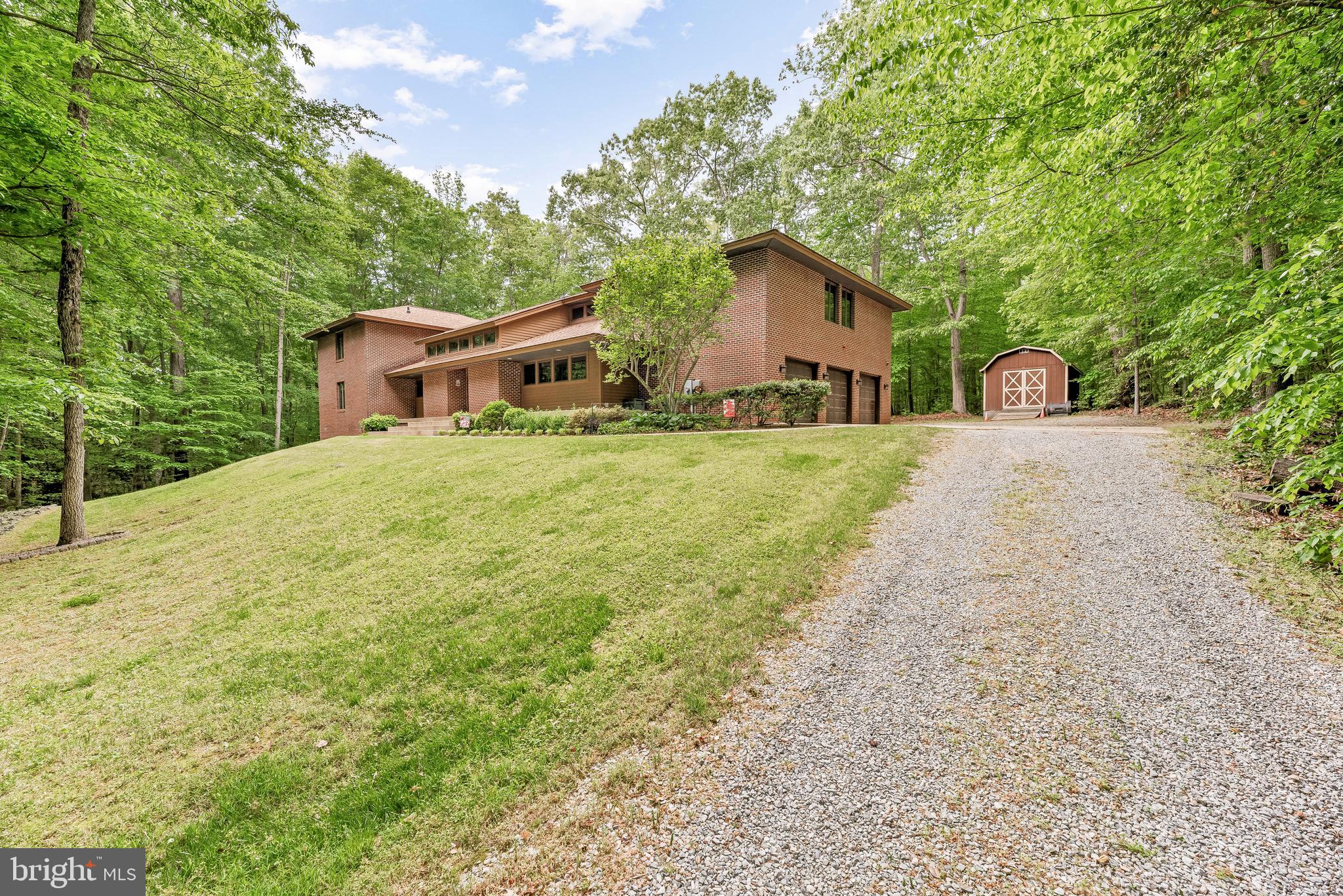 WALNUT WOODS - Residential