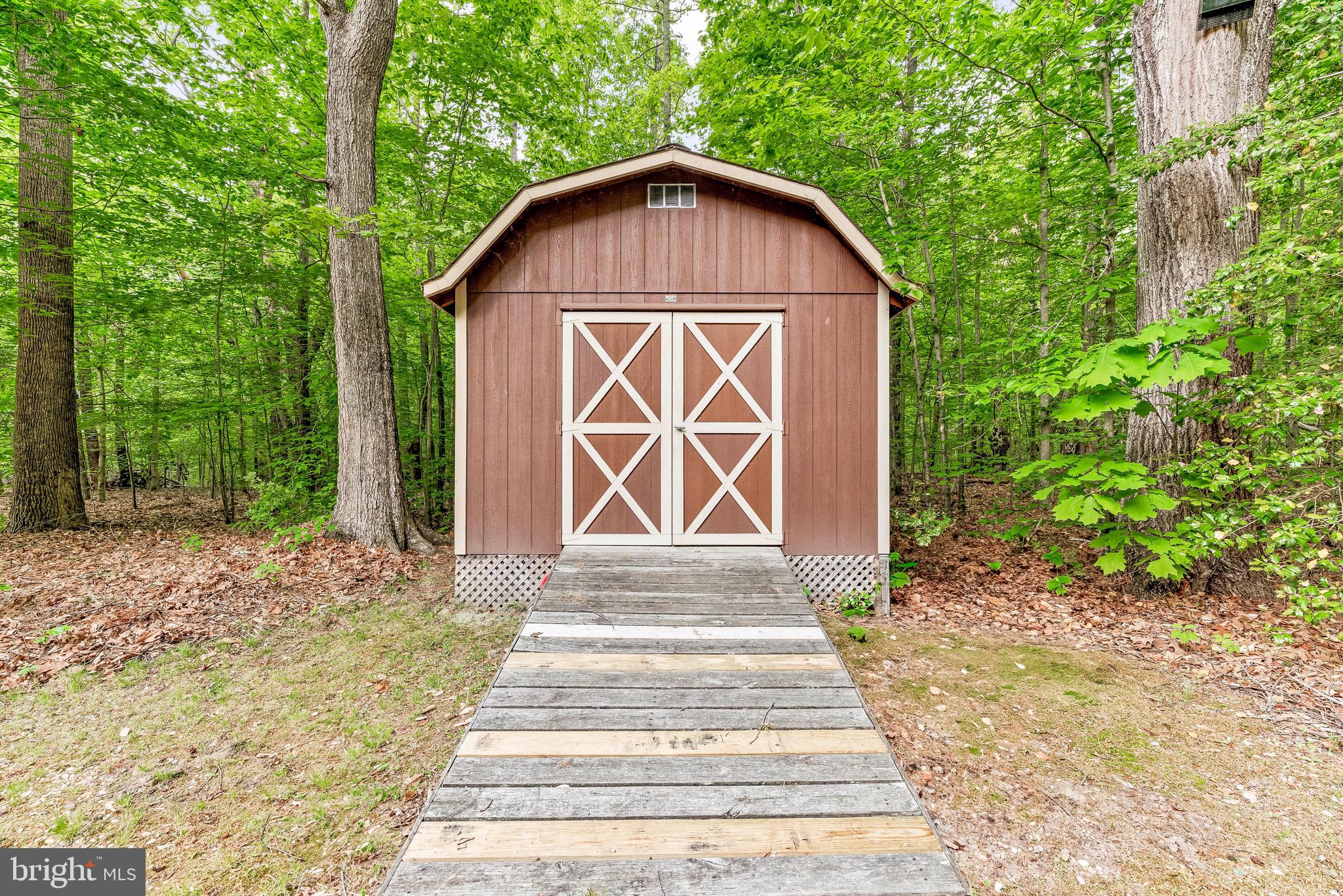 WALNUT WOODS - Residential