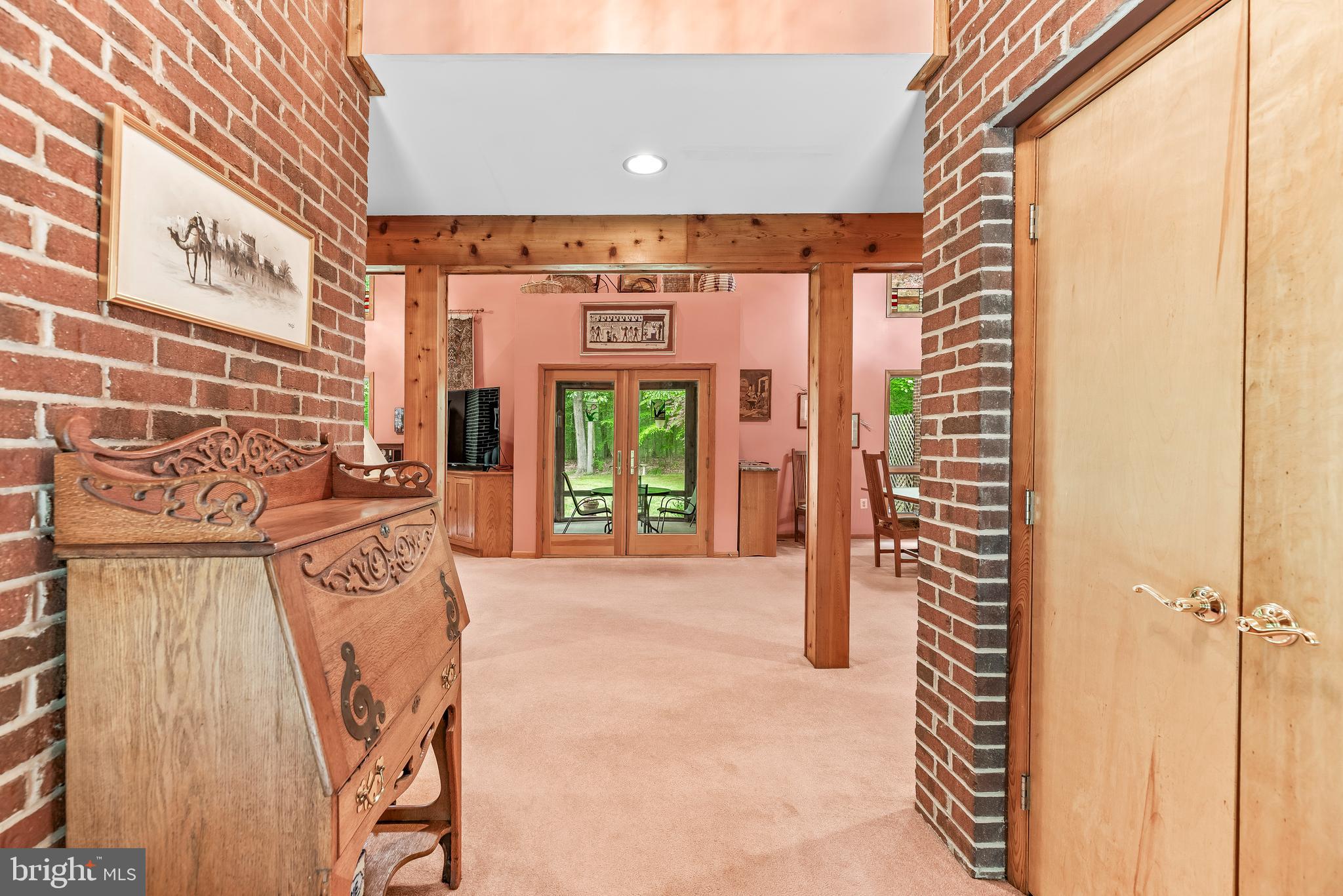 WALNUT WOODS - Residential