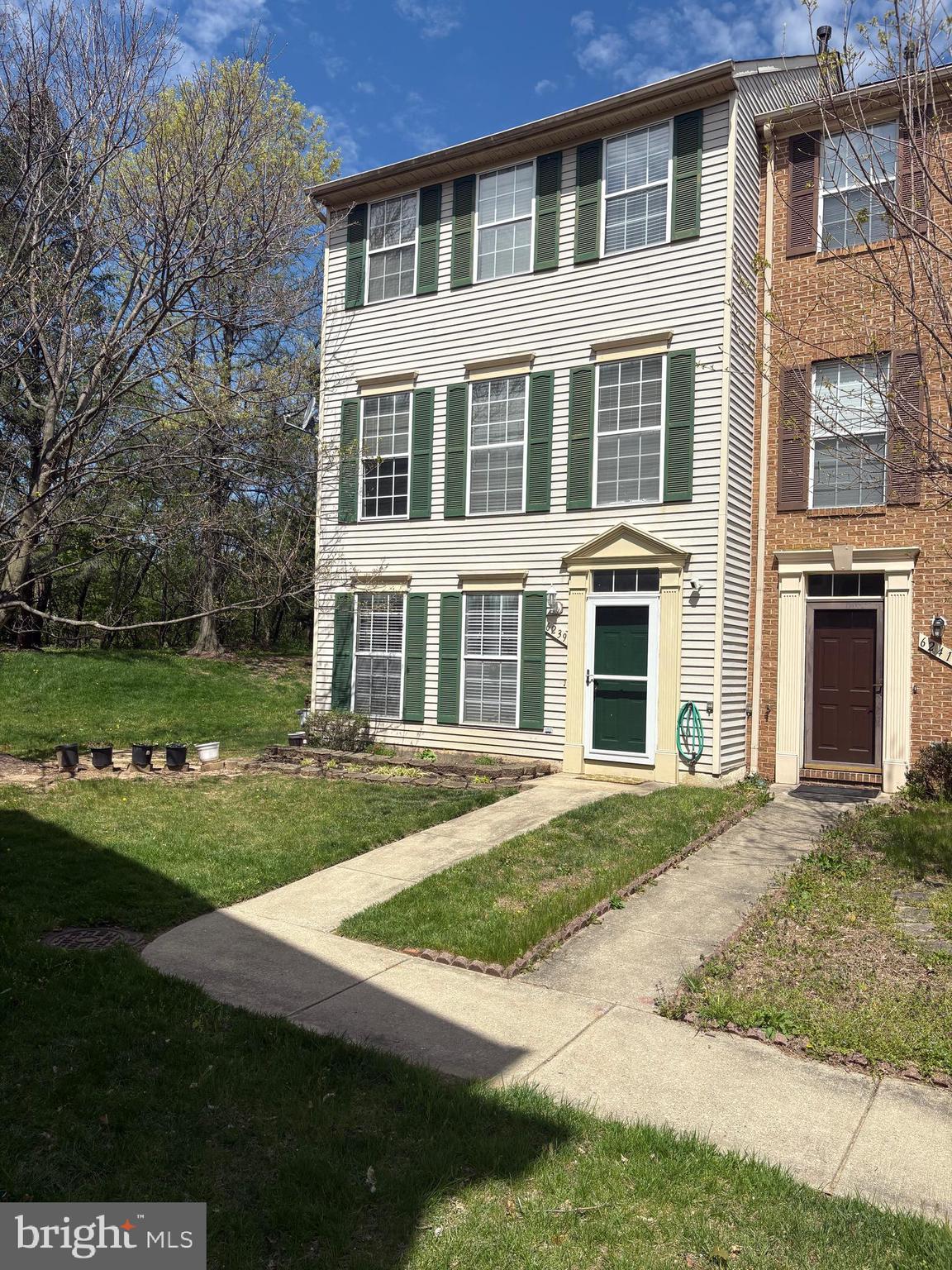 VILLAGE OF LONG REACH - Residential