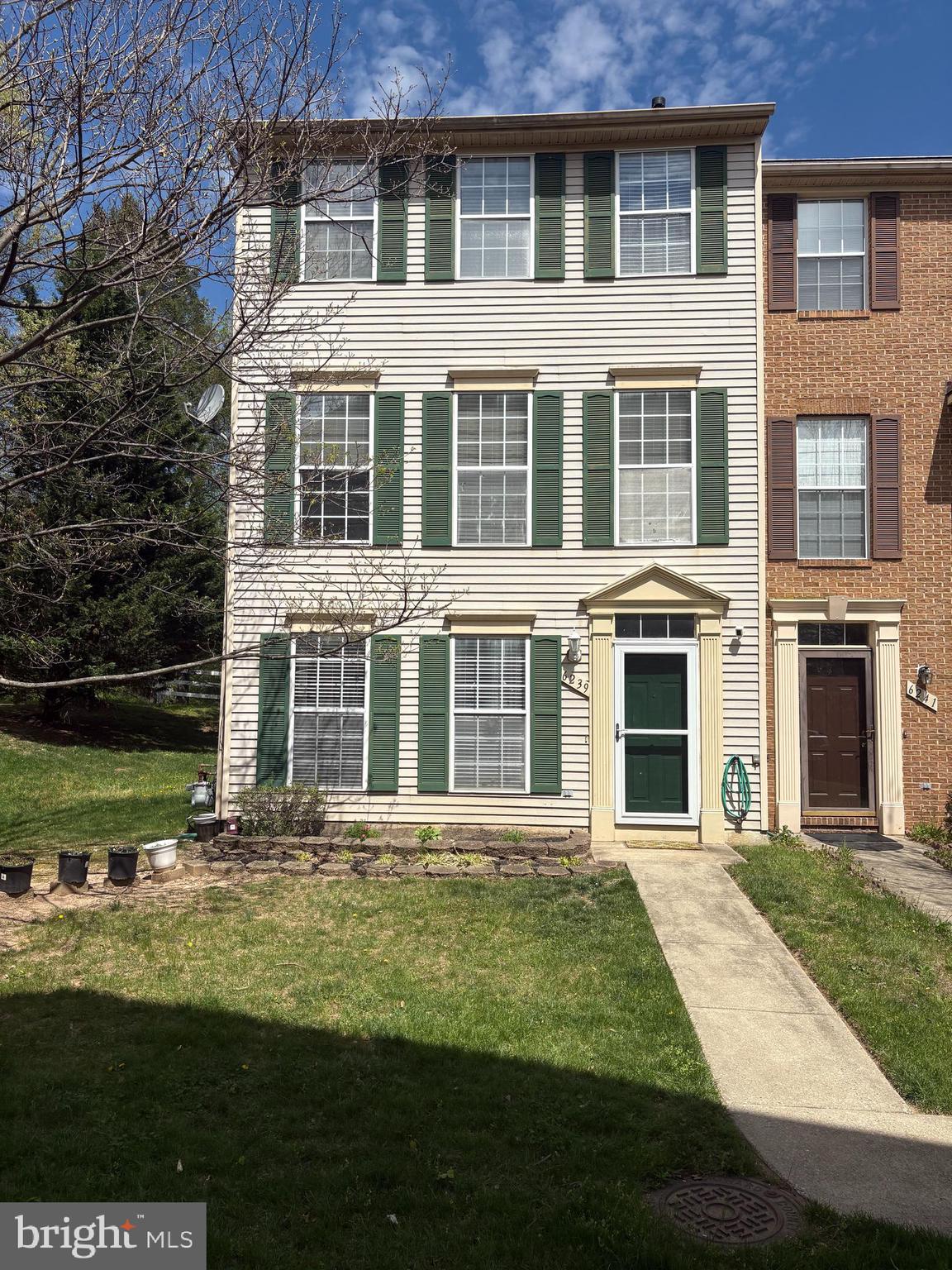 VILLAGE OF LONG REACH - Residential