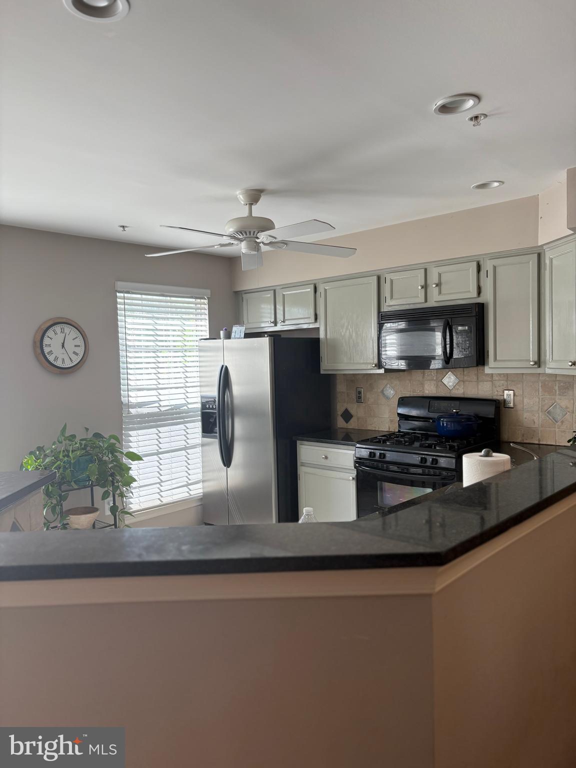 VILLAGE OF LONG REACH - Residential