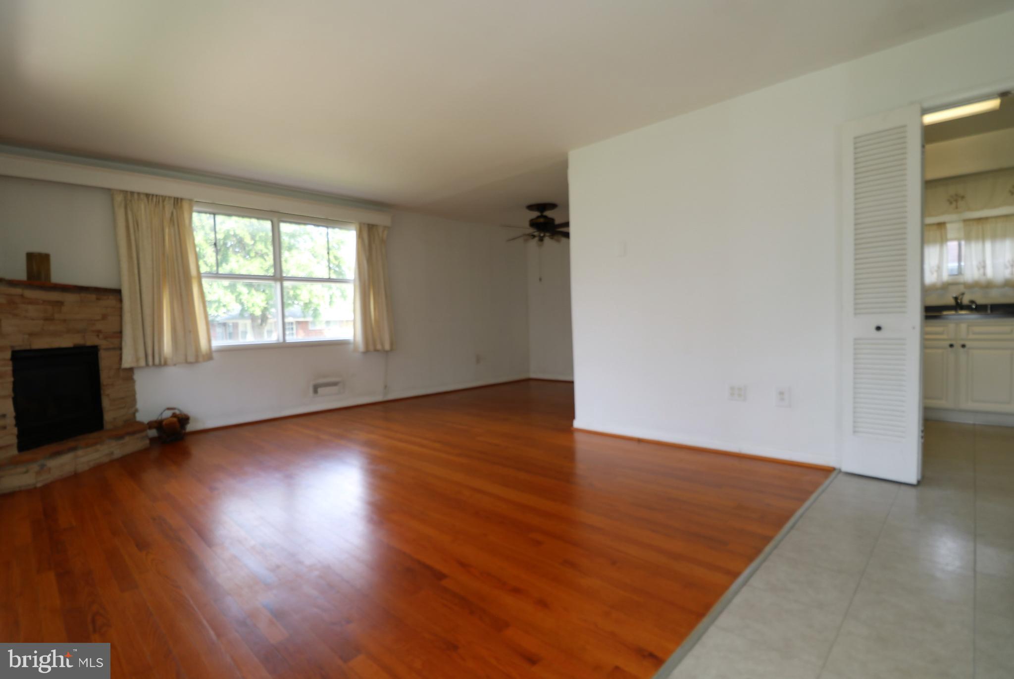 WINDSOR FARMS - Residential