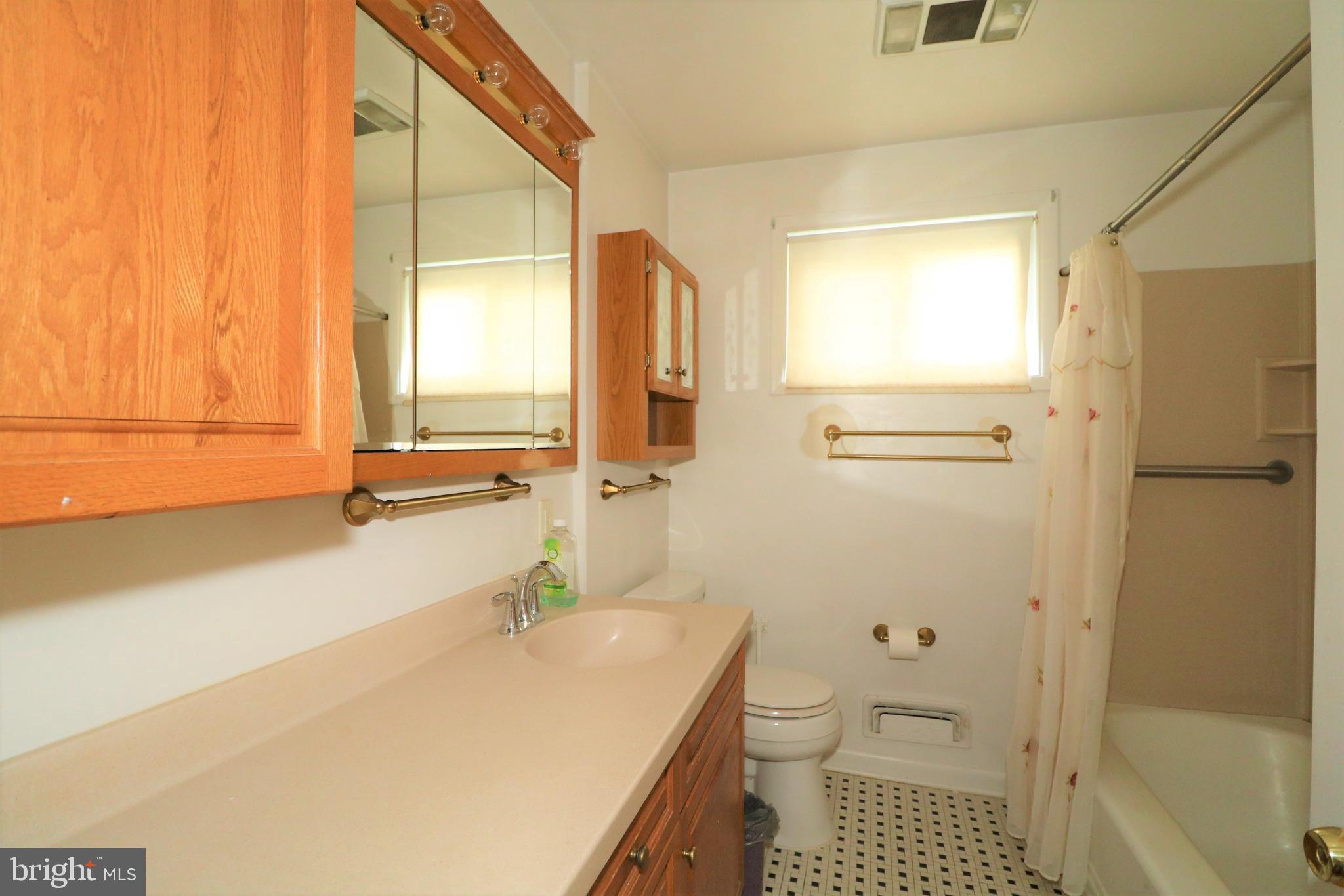 WINDSOR FARMS - Residential