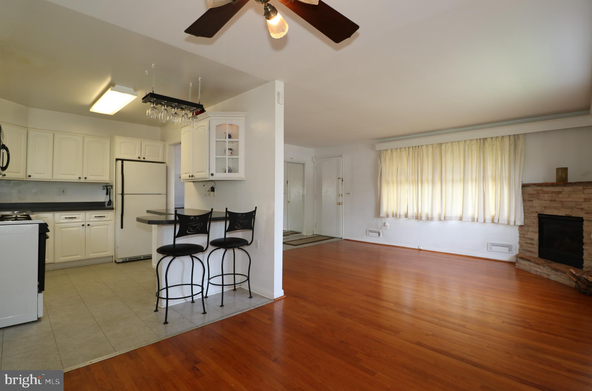 WINDSOR FARMS - Residential