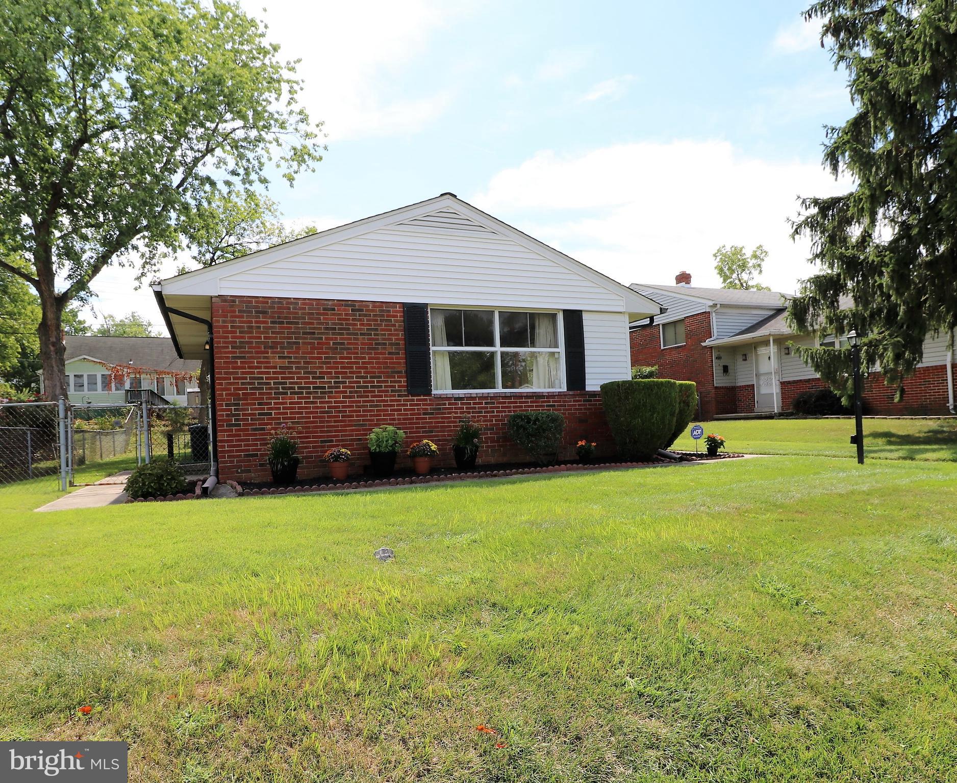 WINDSOR FARMS - Residential