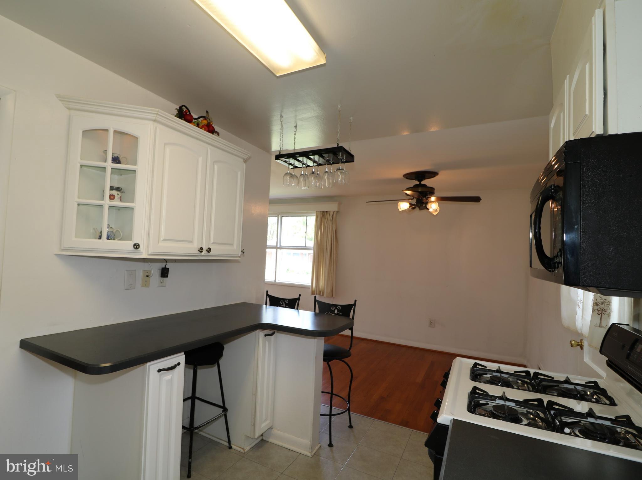 WINDSOR FARMS - Residential