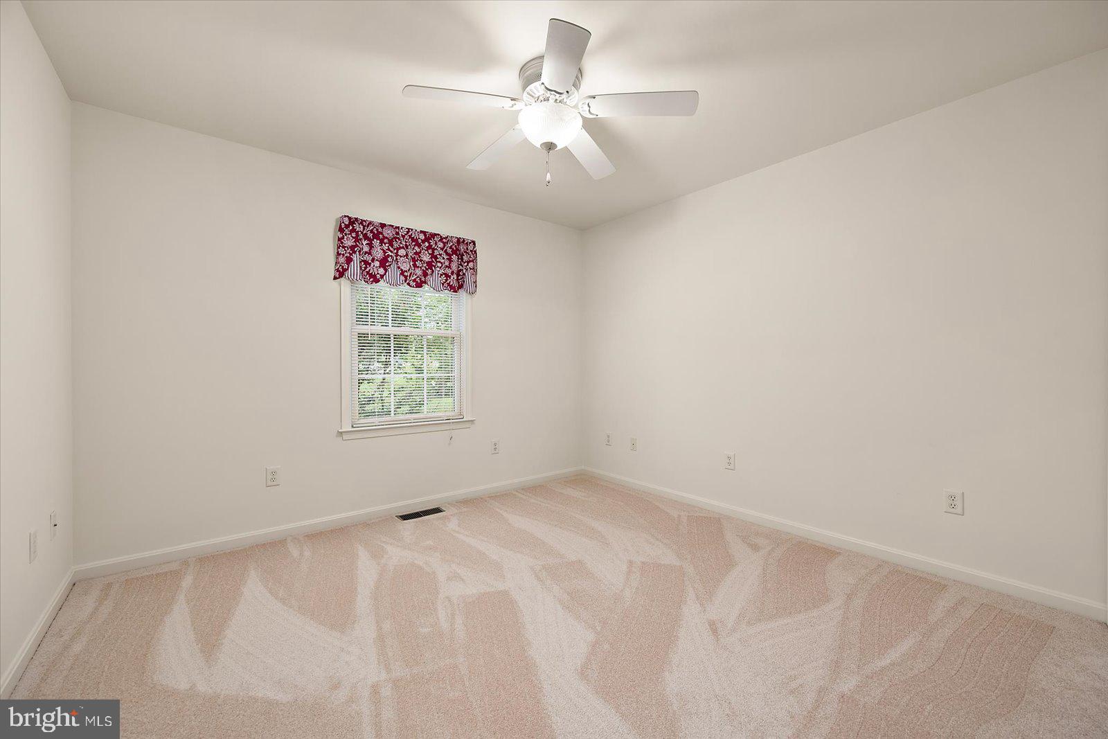 SLEEPY HOLLOW - Residential