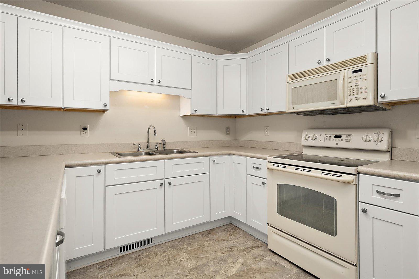 SLEEPY HOLLOW - Residential