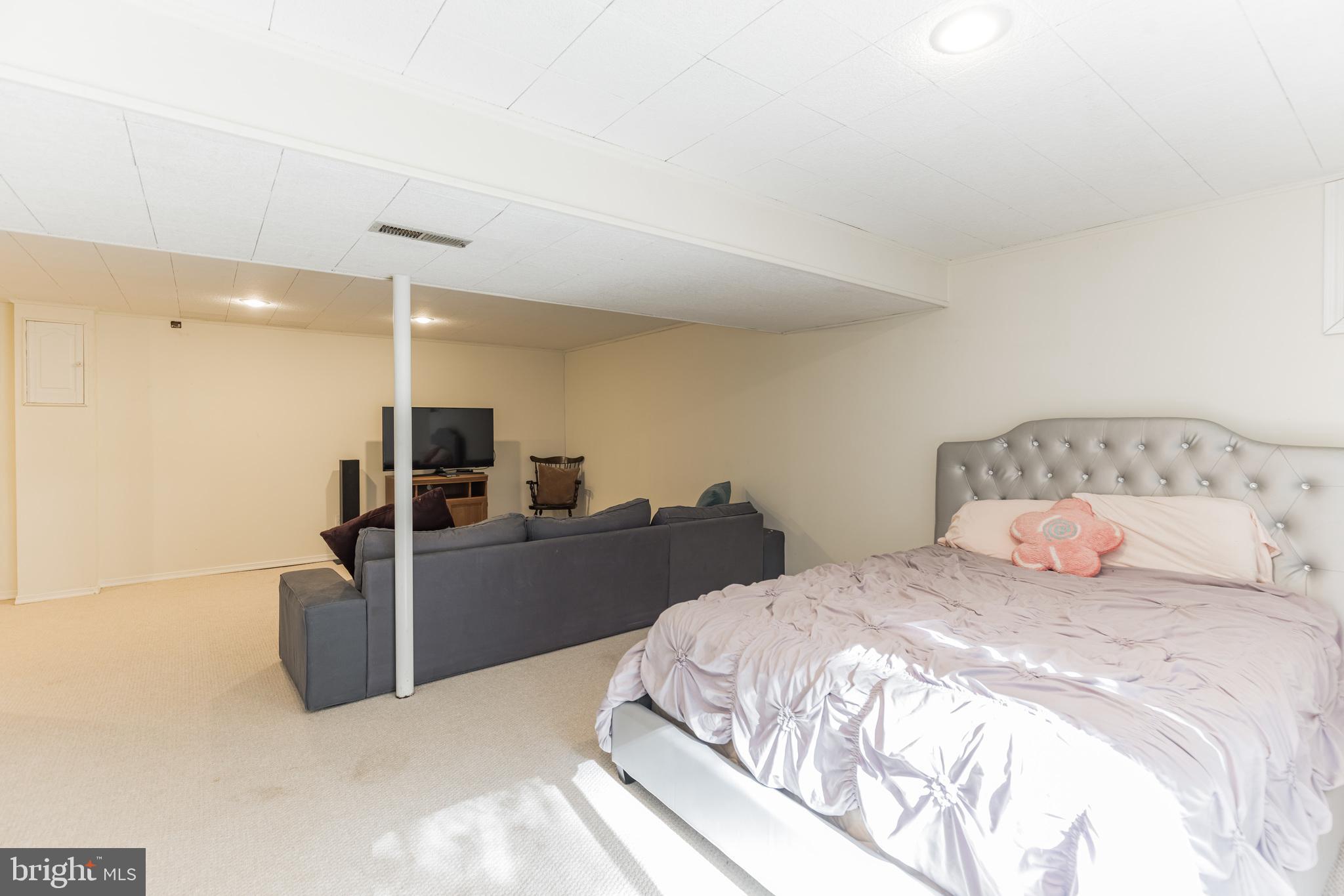 KINGS CONTRIVANCE - Residential