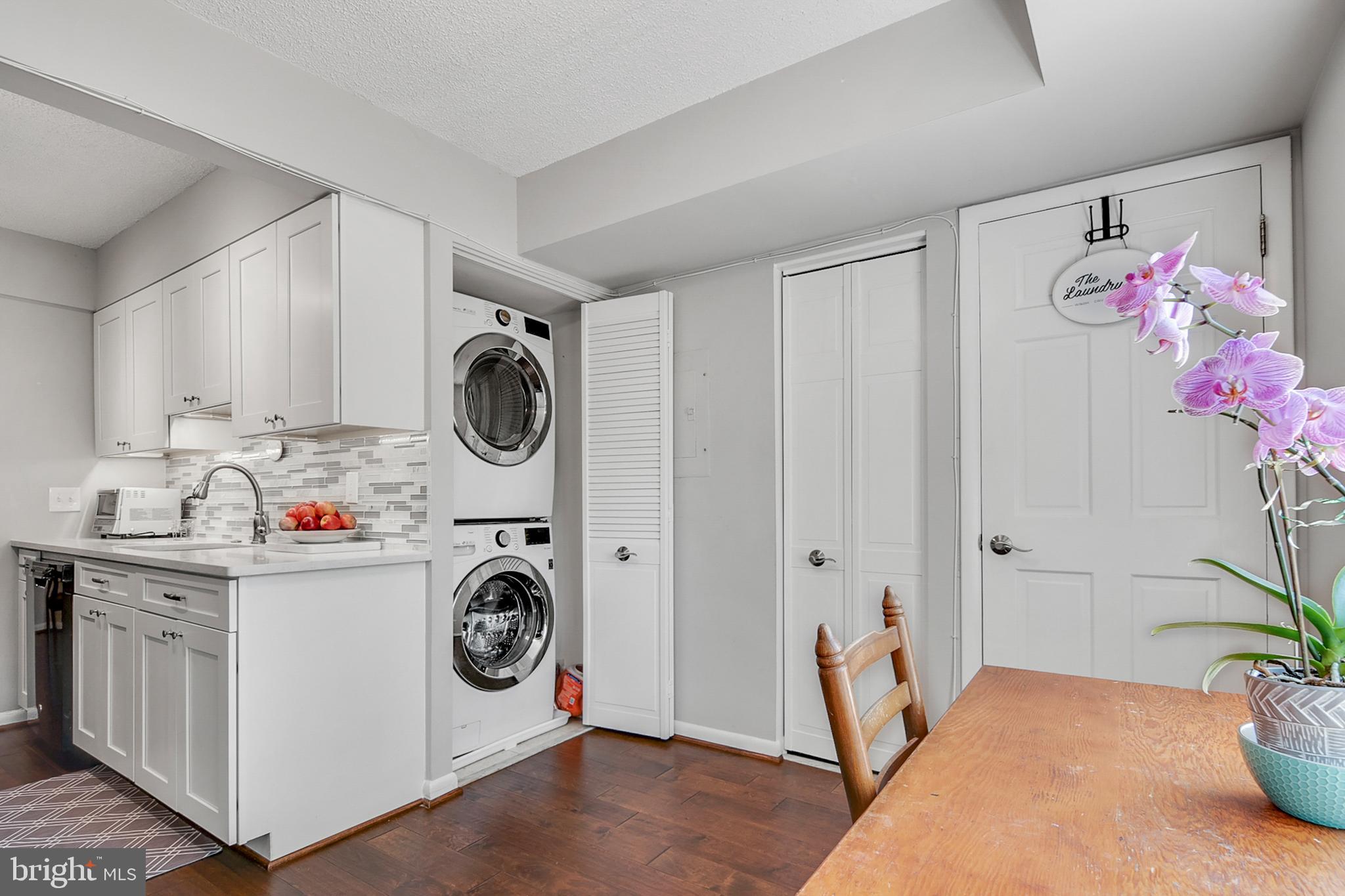 THE VISTAS - Residential