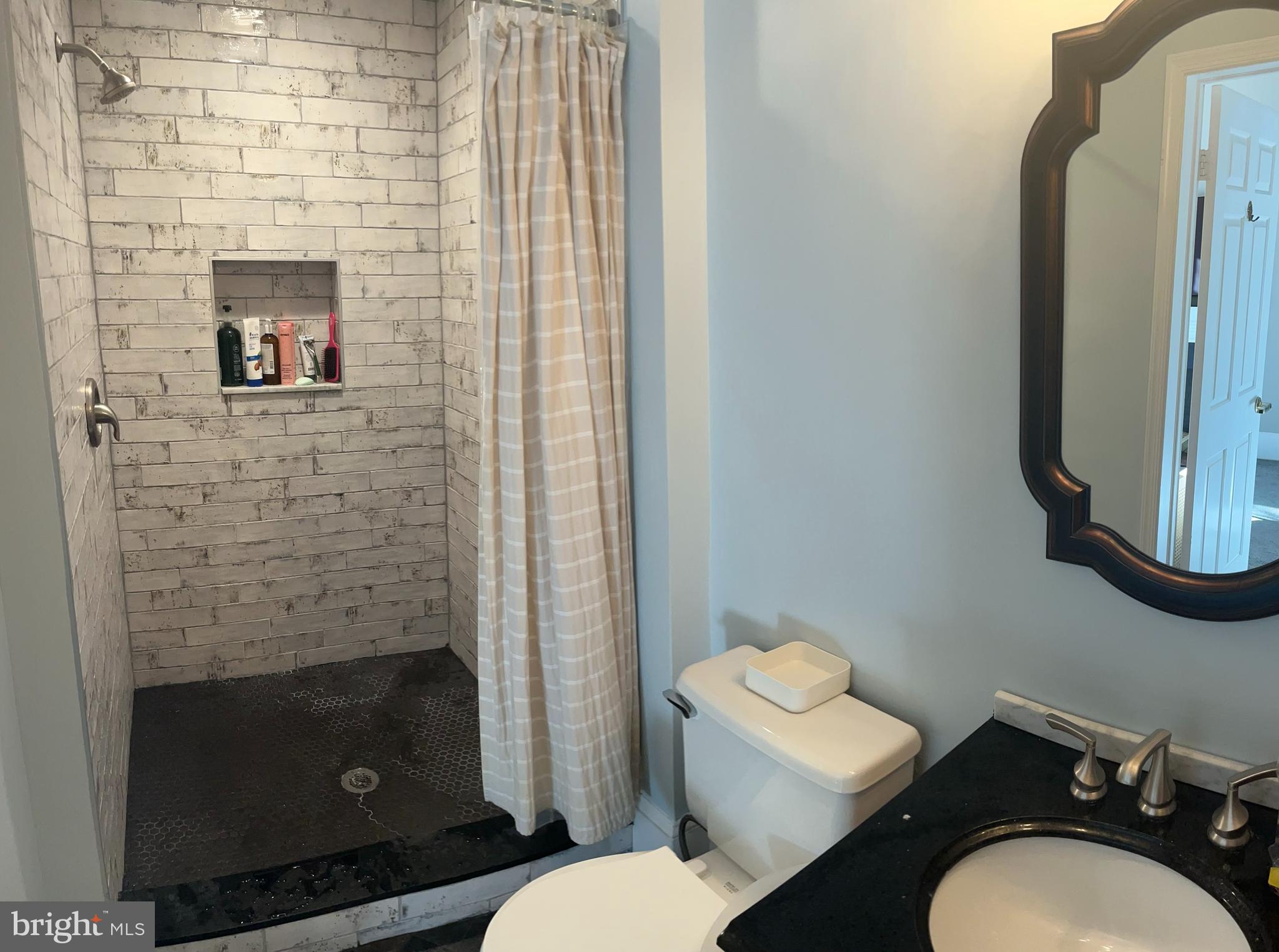 MOUNT VERNON PLACE HISTORIC DISTRICT - Residential Lease