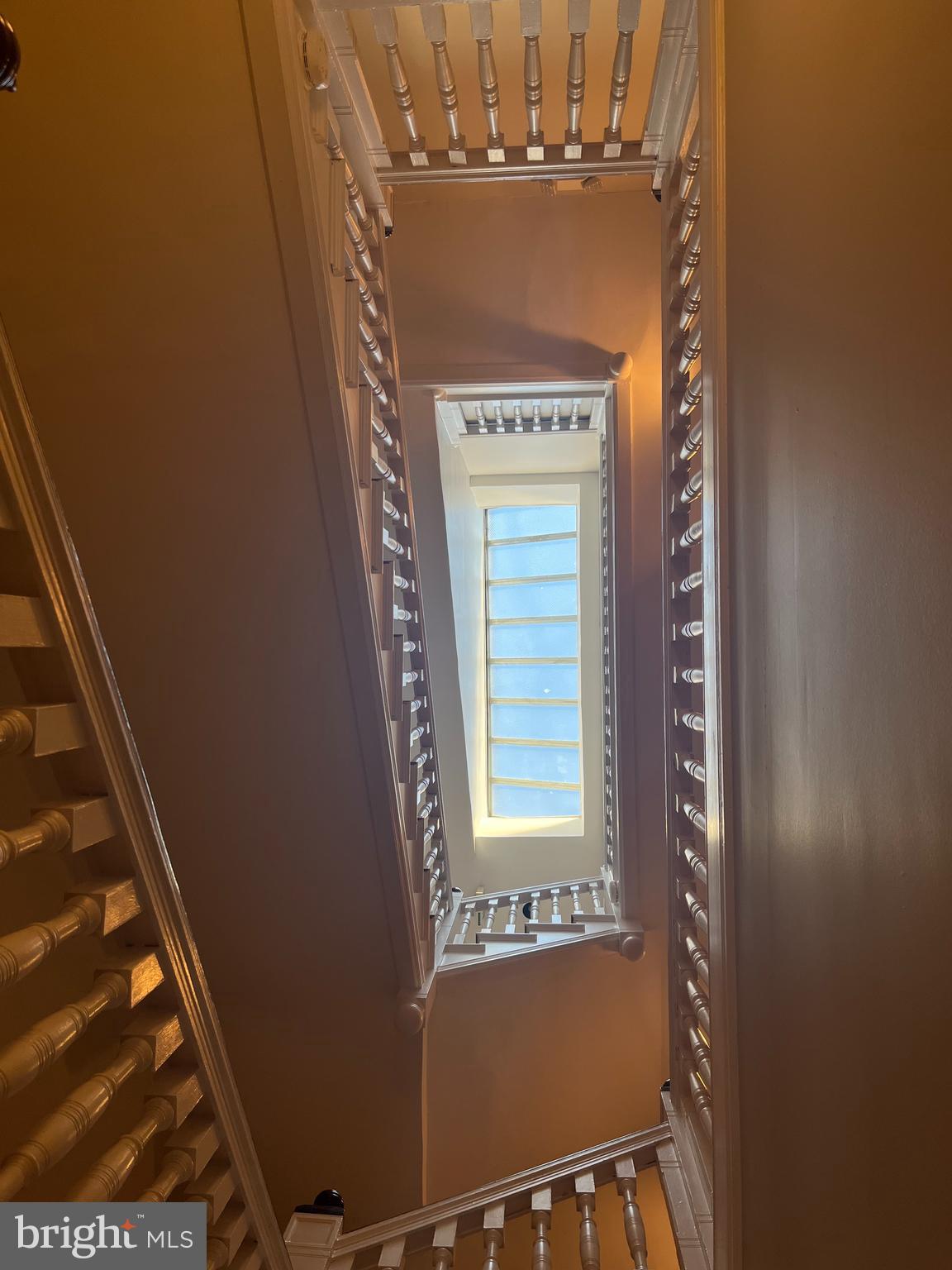 MOUNT VERNON PLACE HISTORIC DISTRICT - Residential Lease