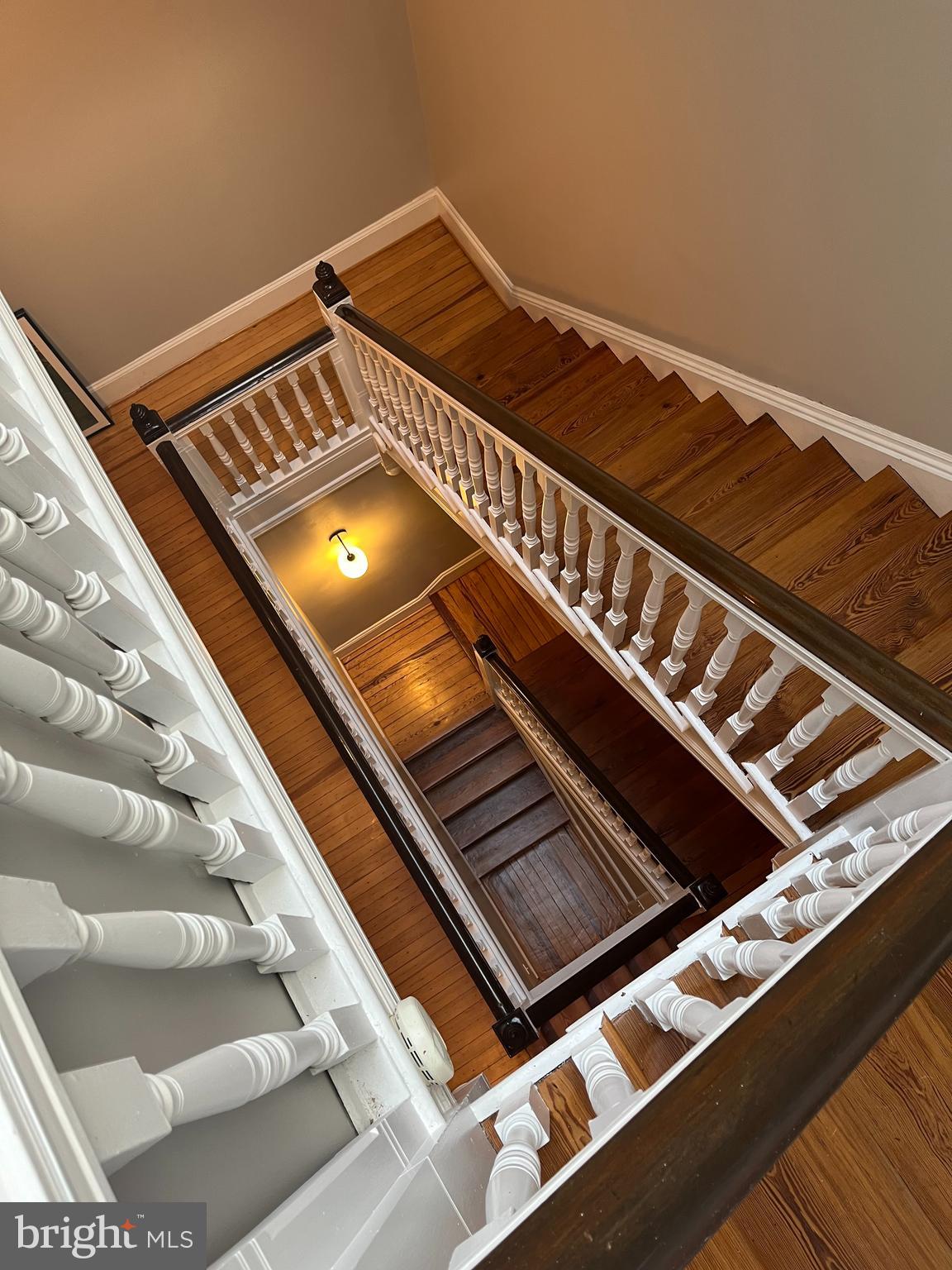 MOUNT VERNON PLACE HISTORIC DISTRICT - Residential Lease