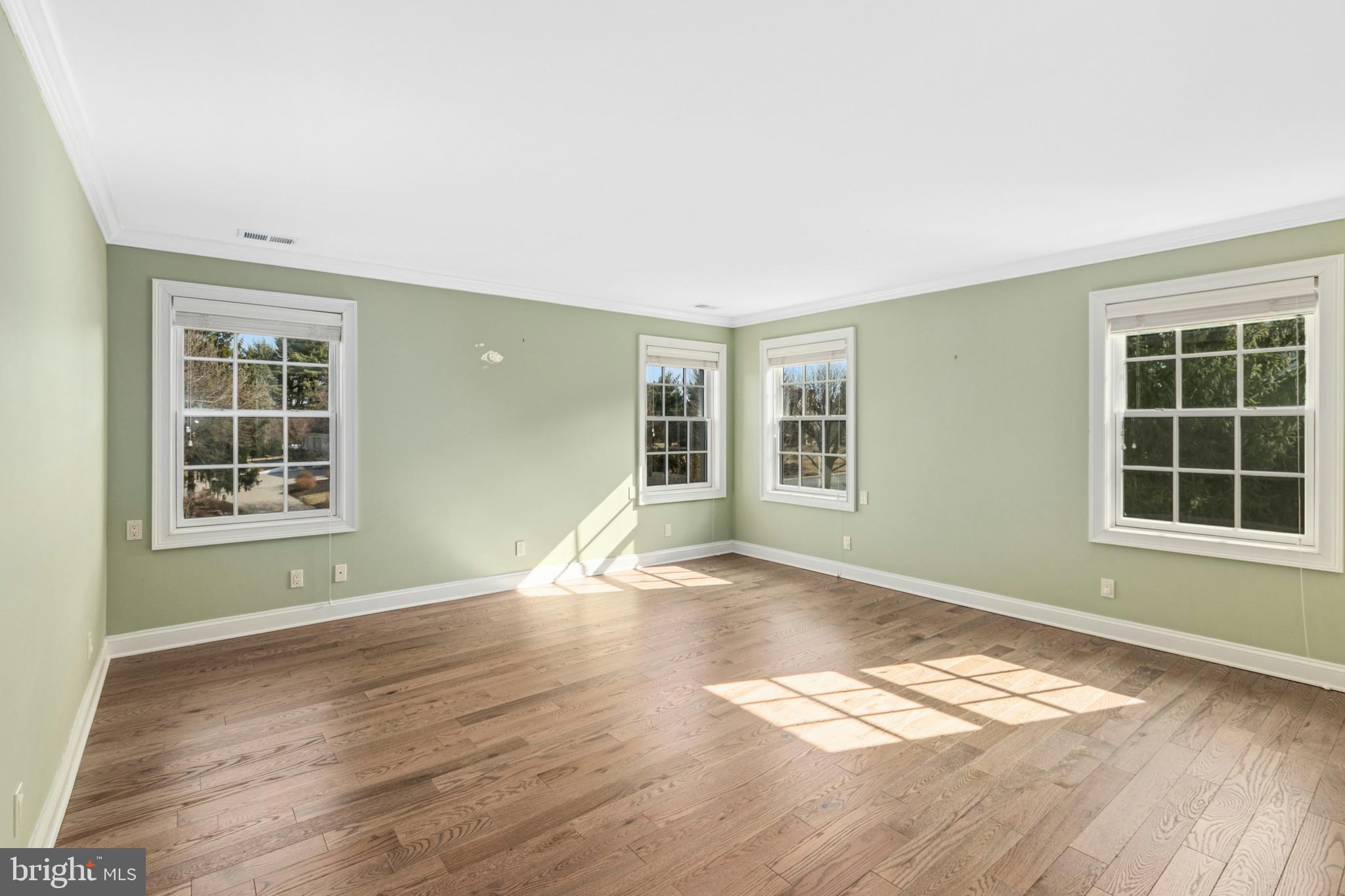 WESTBURY PARK - Residential