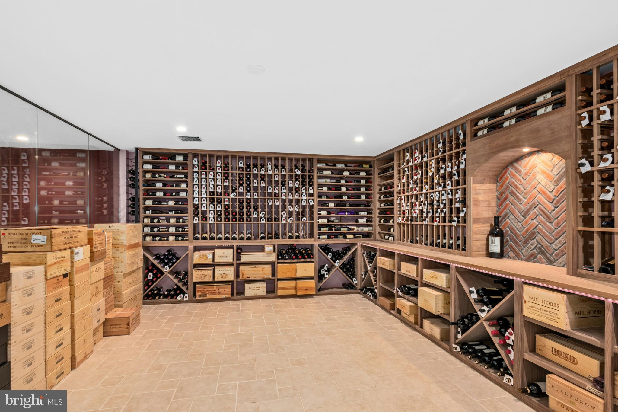 WESTBURY PARK - Residential