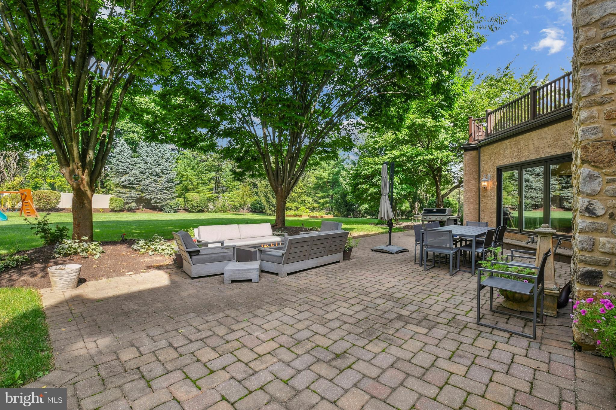 WESTBURY PARK - Residential