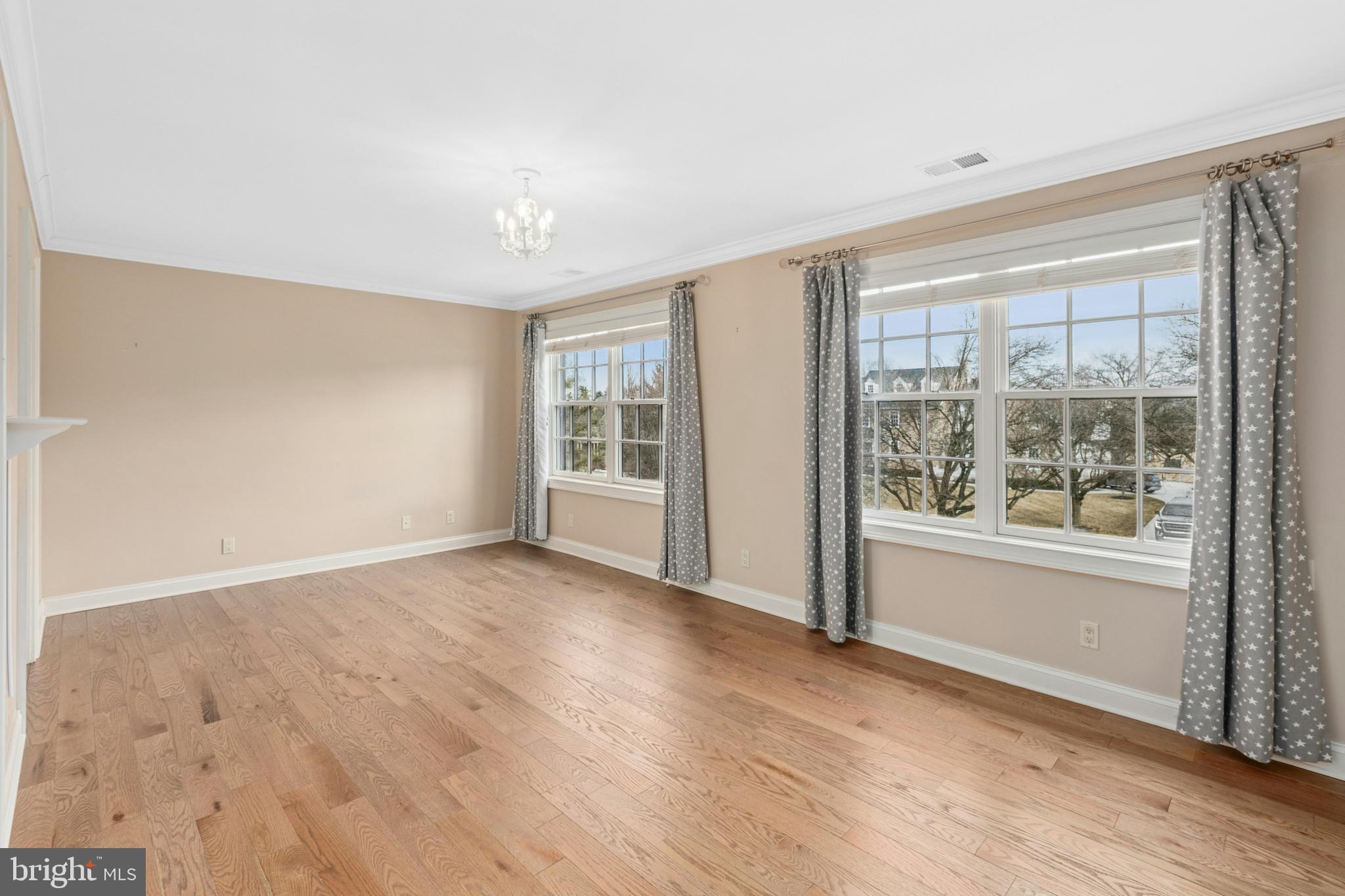 WESTBURY PARK - Residential