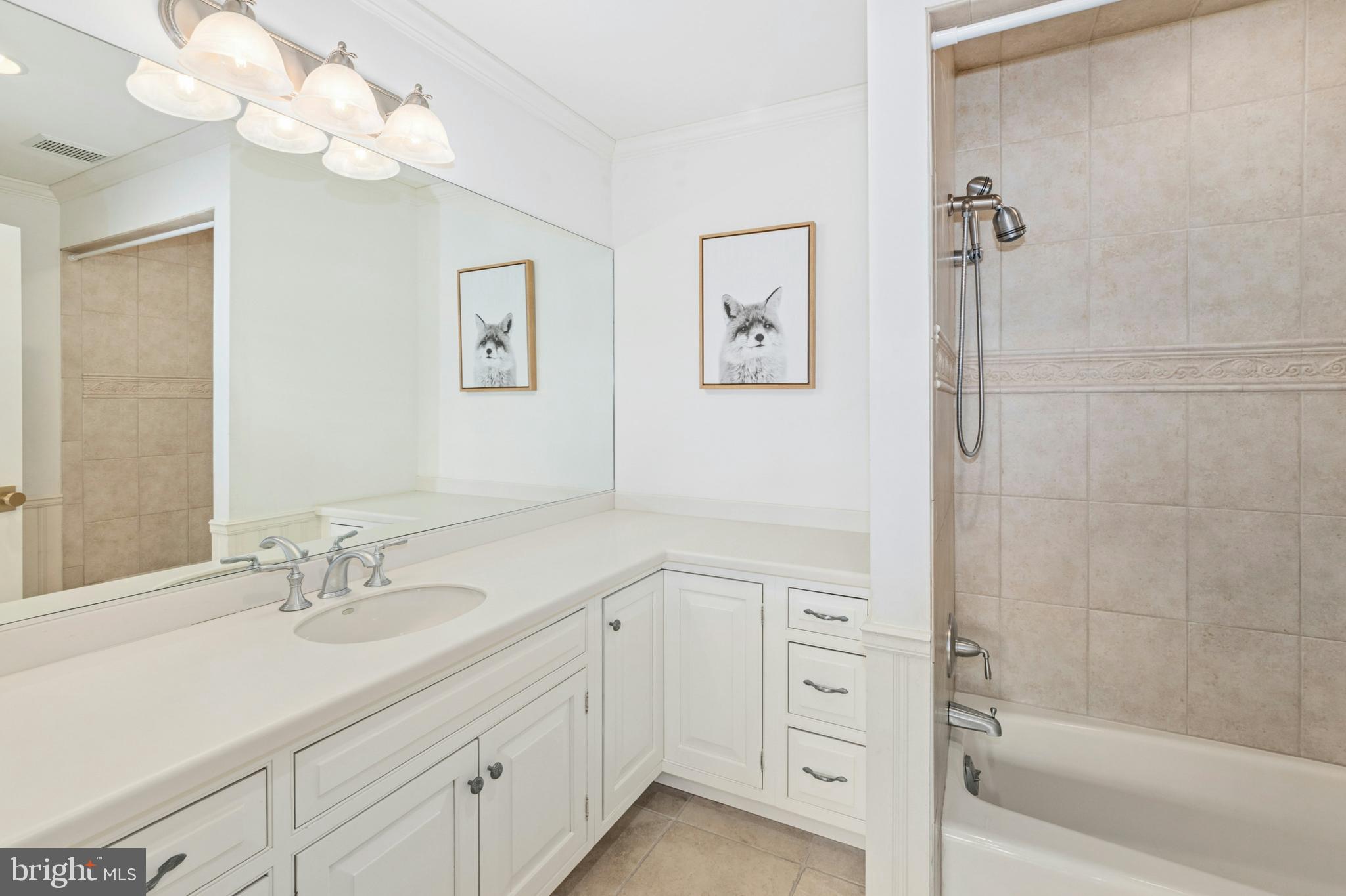 WESTBURY PARK - Residential